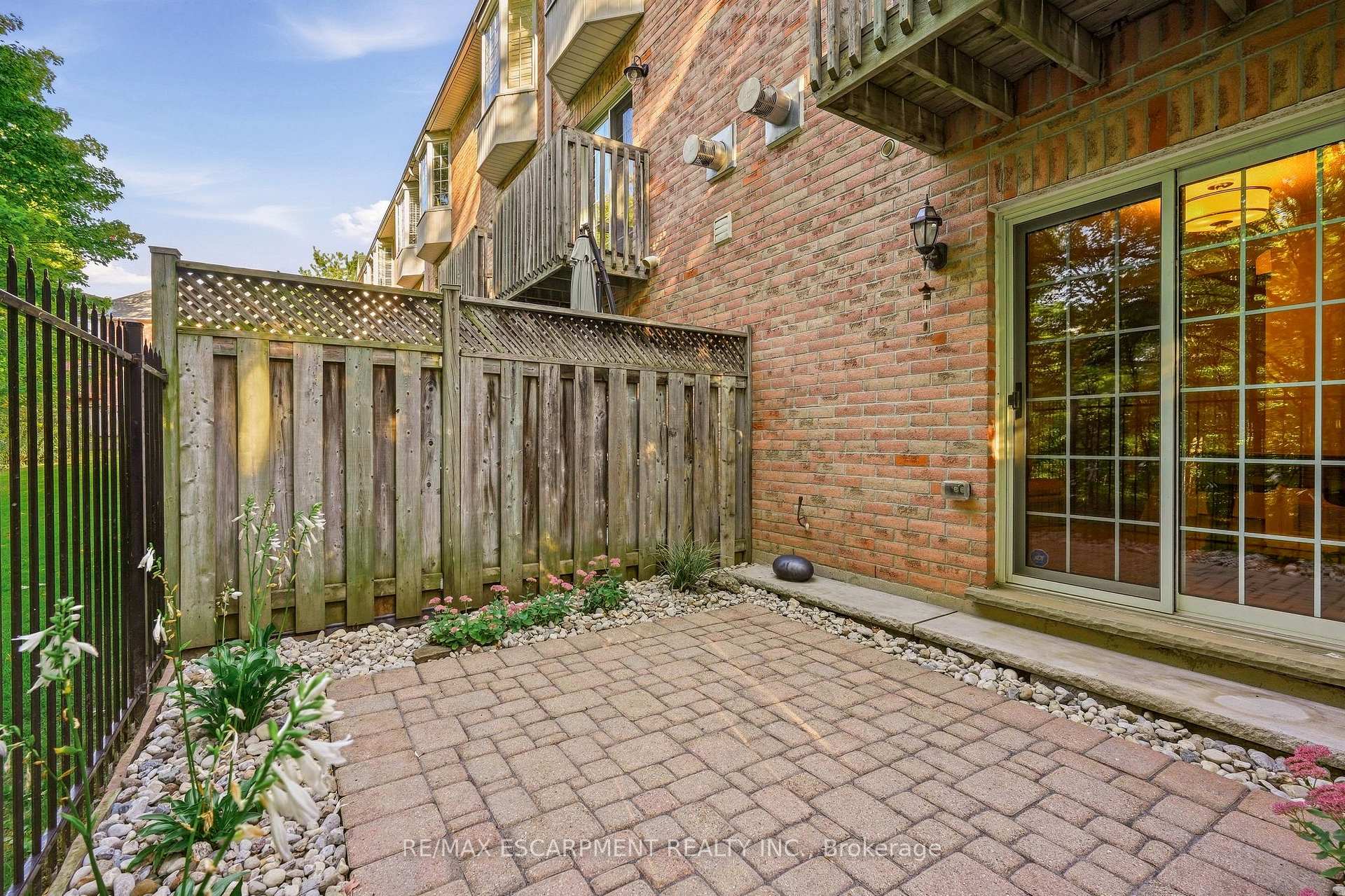 Photo 47 of Unit 52, 3480 Upper Middle Road, Burlington, Palmer — HOMEH