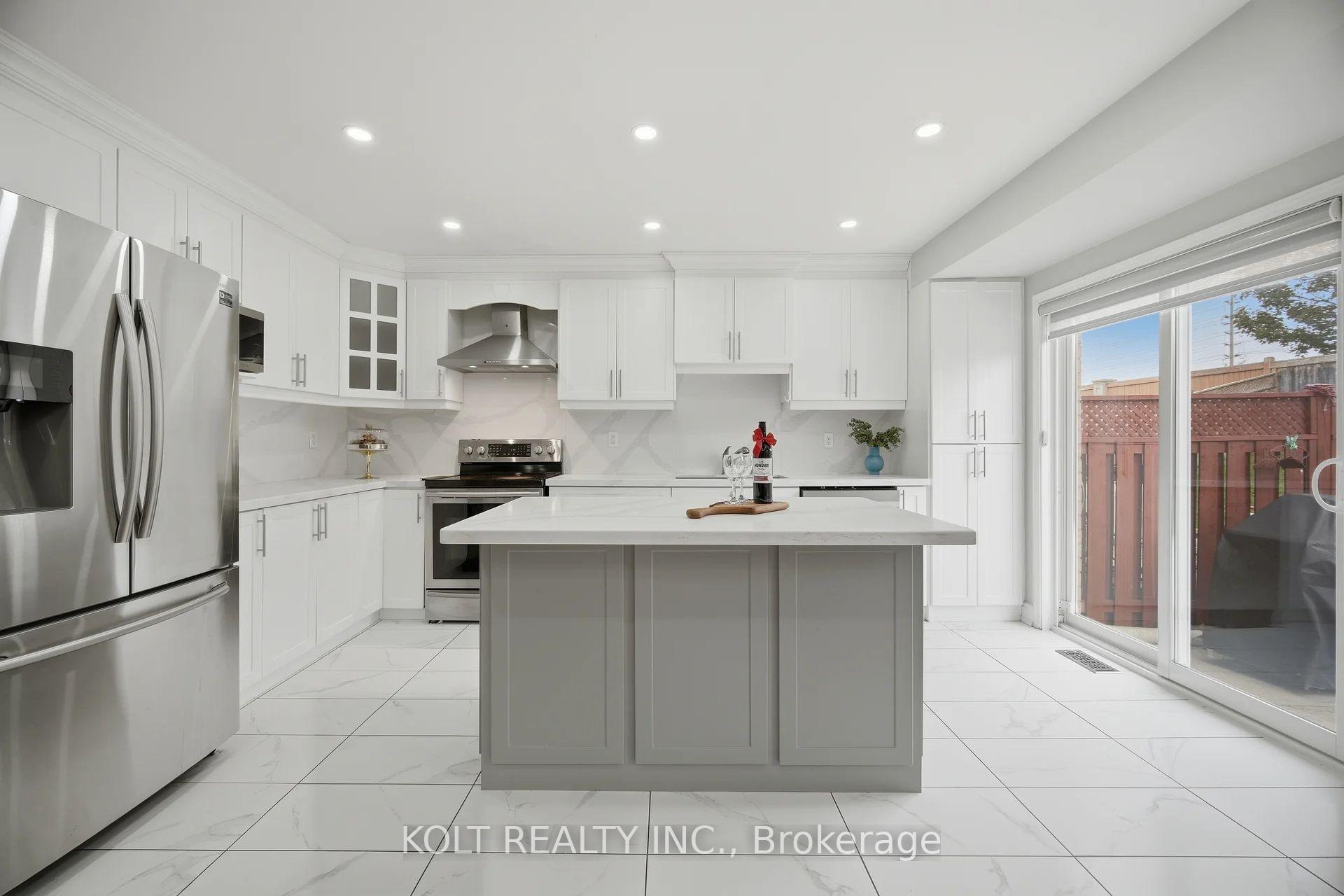 Photo 15 of 34 Saddleback Square, Brampton, Fletcher's Creek Village — HOMEH