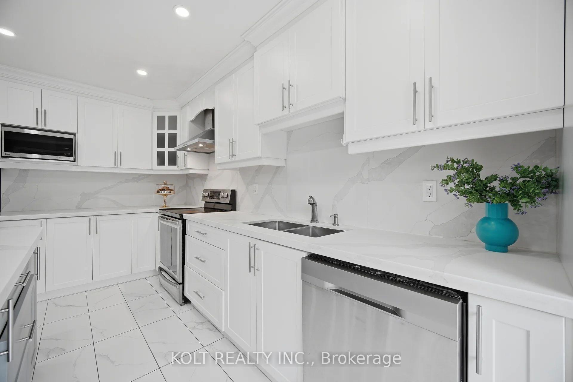 Photo 17 of 34 Saddleback Square, Brampton, Fletcher's Creek Village — HOMEH