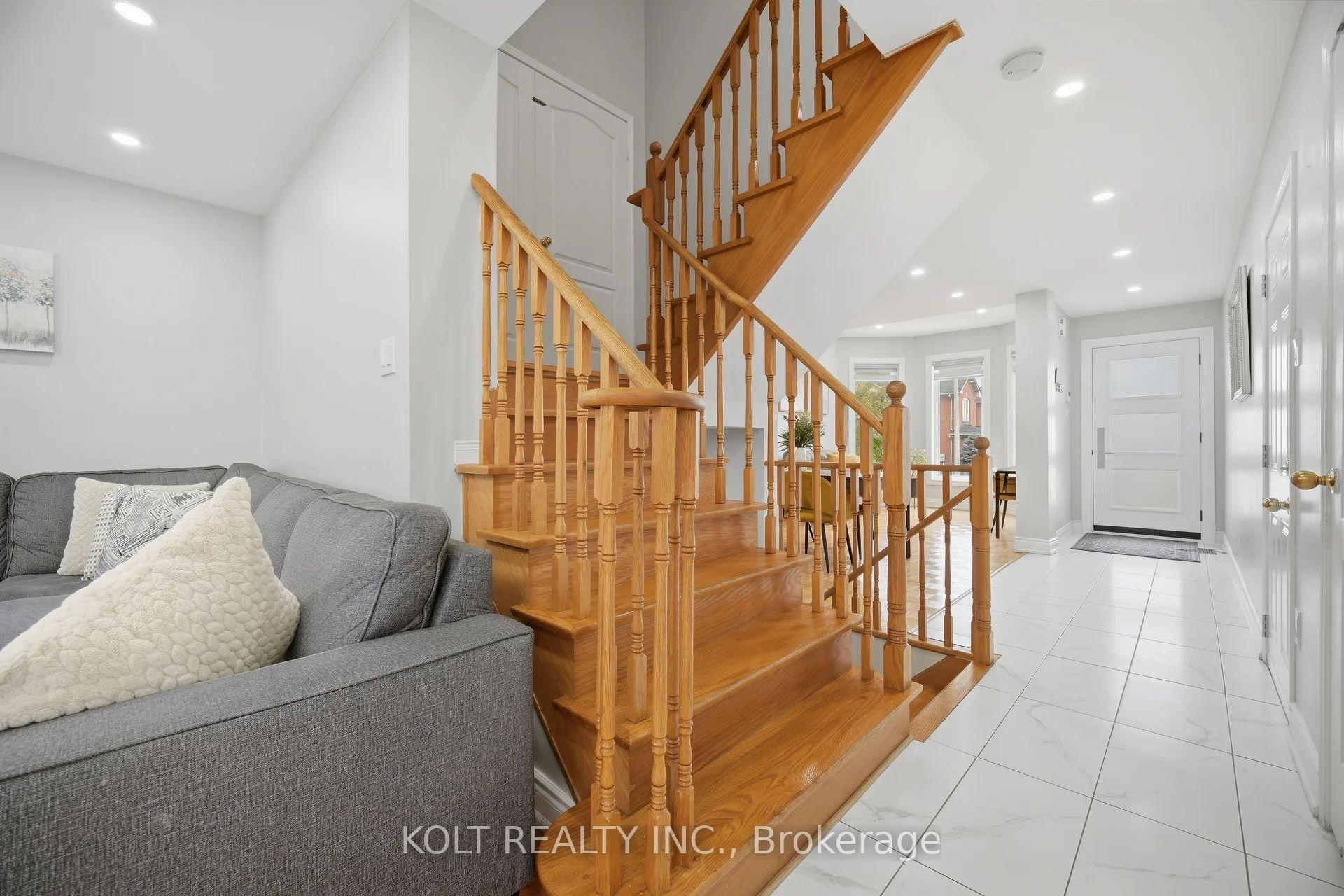 Photo 23 of 34 Saddleback Square, Brampton, Fletcher's Creek Village — HOMEH