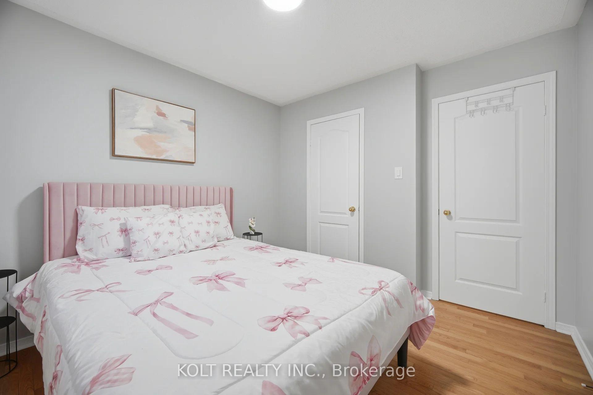 Photo 33 of 34 Saddleback Square, Brampton, Fletcher's Creek Village — HOMEH
