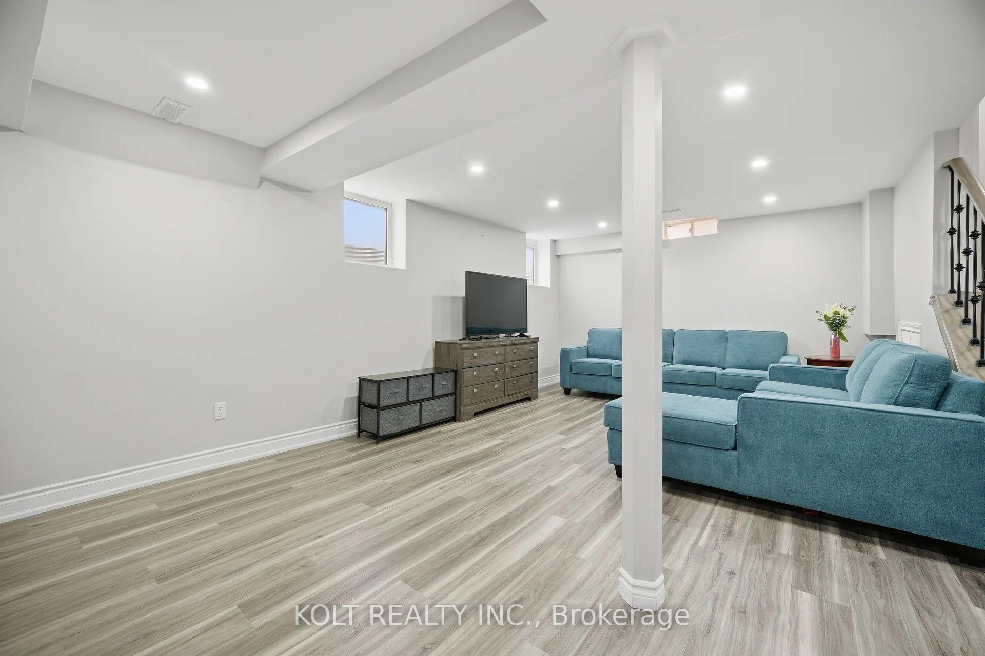Photo 37 of 34 Saddleback Square, Brampton, Fletcher's Creek Village — HOMEH