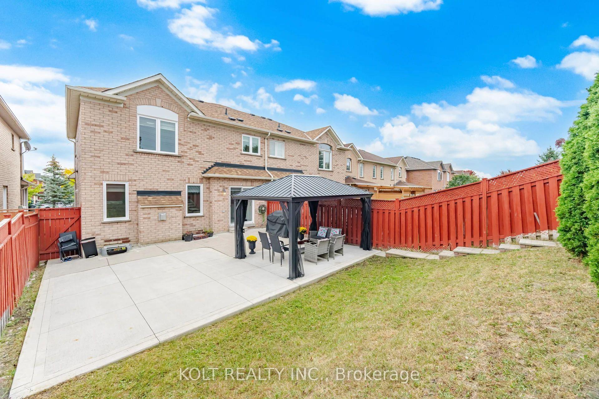 Photo 42 of 34 Saddleback Square, Brampton, Fletcher's Creek Village — HOMEH
