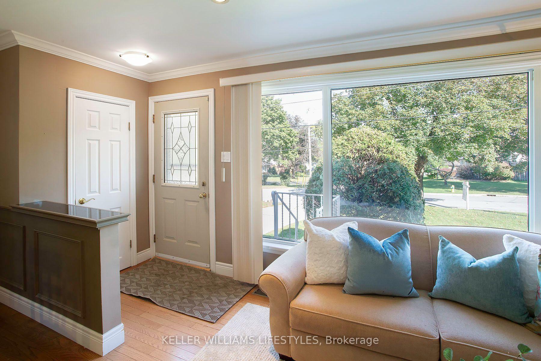 Photo 4 of 155 Trowbridge Avenue, London, South D — HOMEH