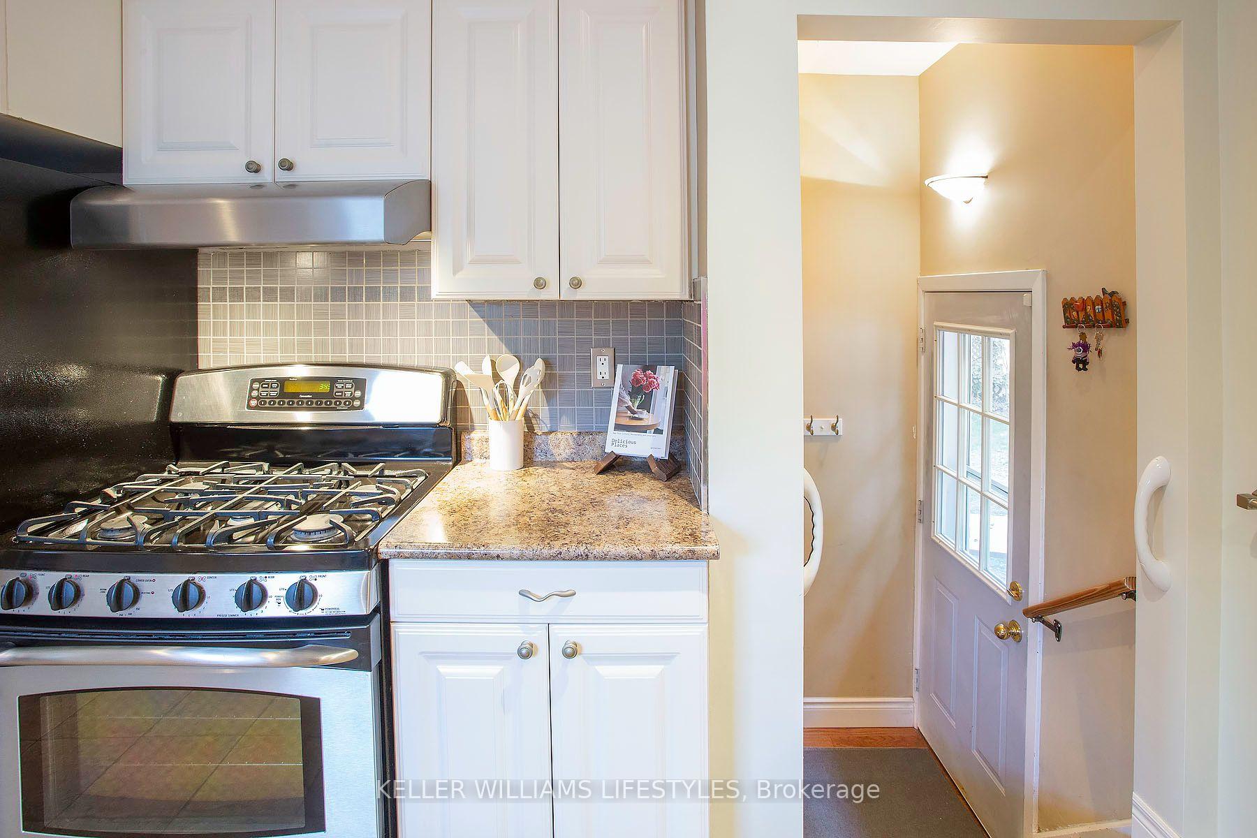 Photo 13 of 155 Trowbridge Avenue, London, South D — HOMEH
