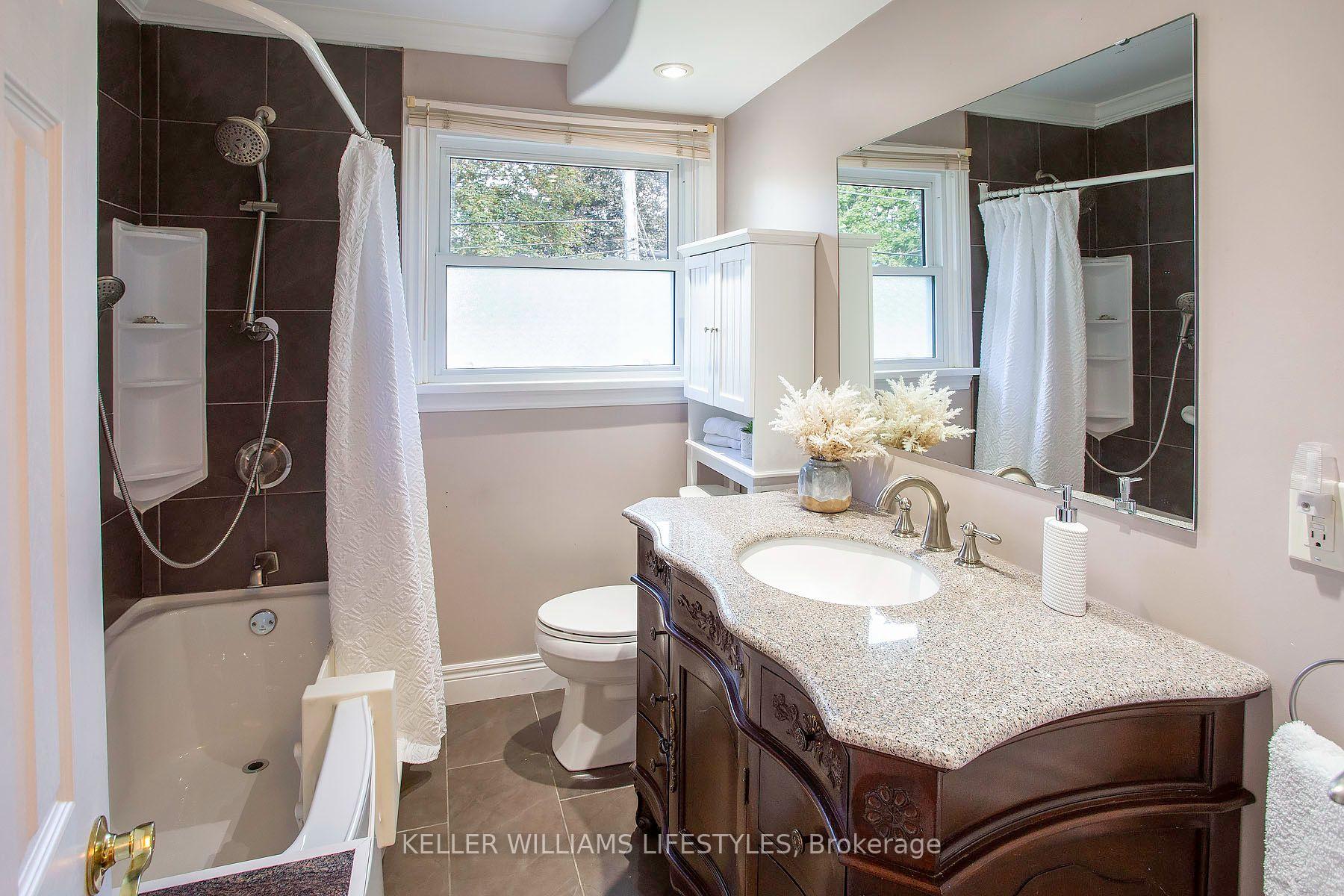 Photo 21 of 155 Trowbridge Avenue, London, South D — HOMEH