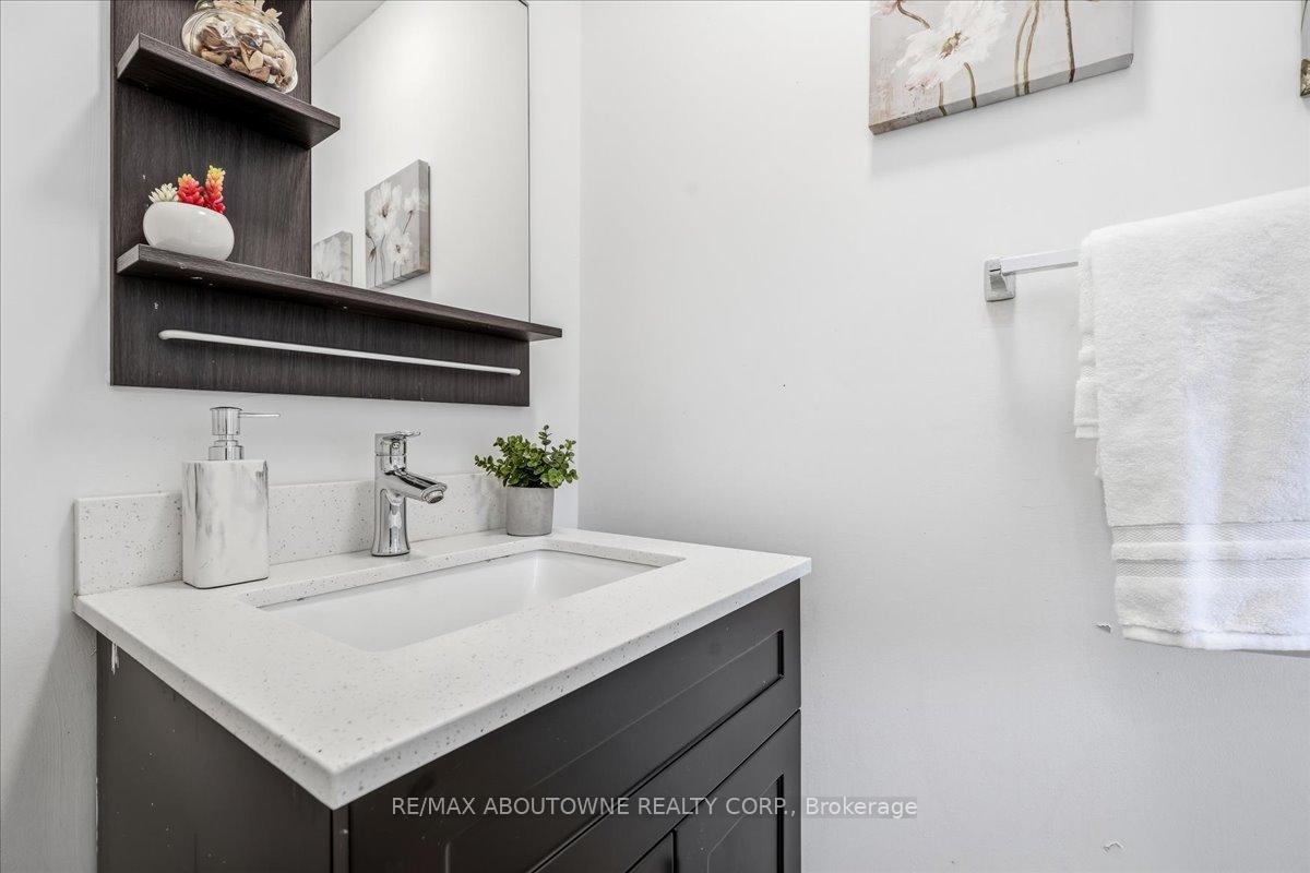Photo 19 of 1282 Parkhurst Drive, Oakville, West Oak Trails — HOMEH