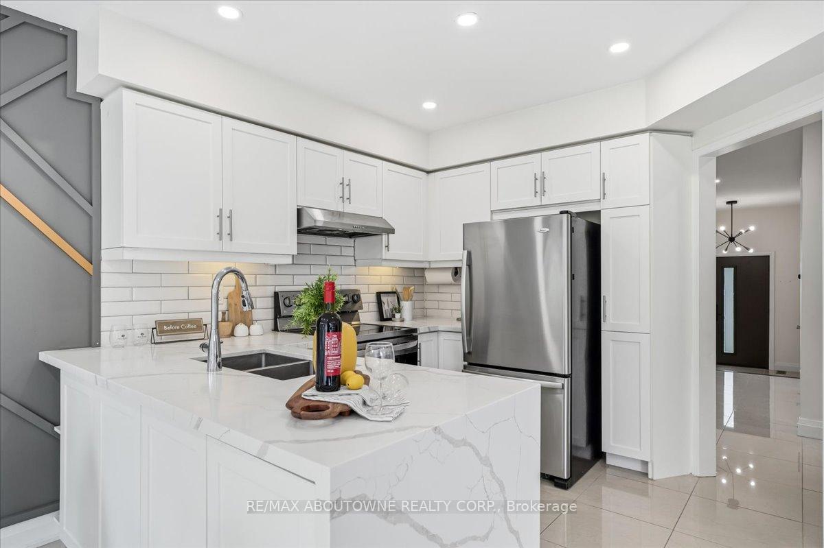 Photo 22 of 1282 Parkhurst Drive, Oakville, West Oak Trails — HOMEH