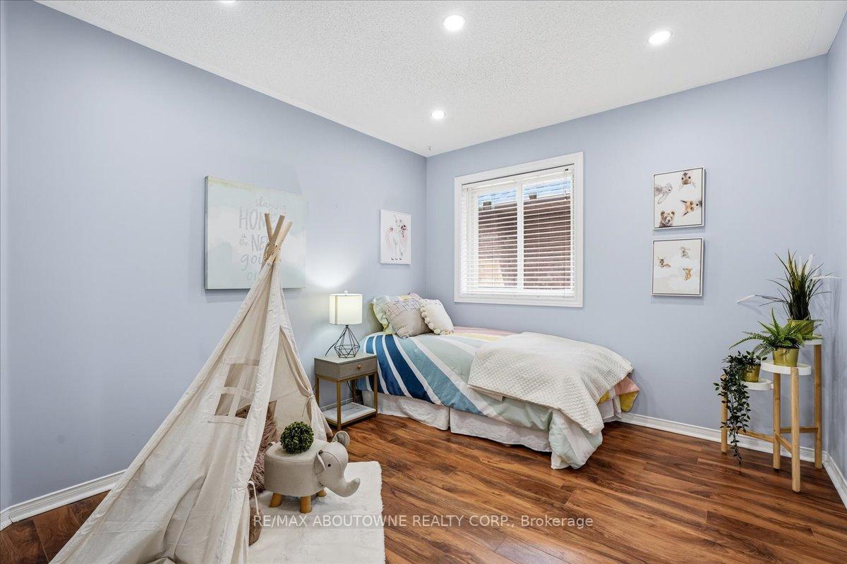 Photo 36 of 1282 Parkhurst Drive, Oakville, West Oak Trails — HOMEH