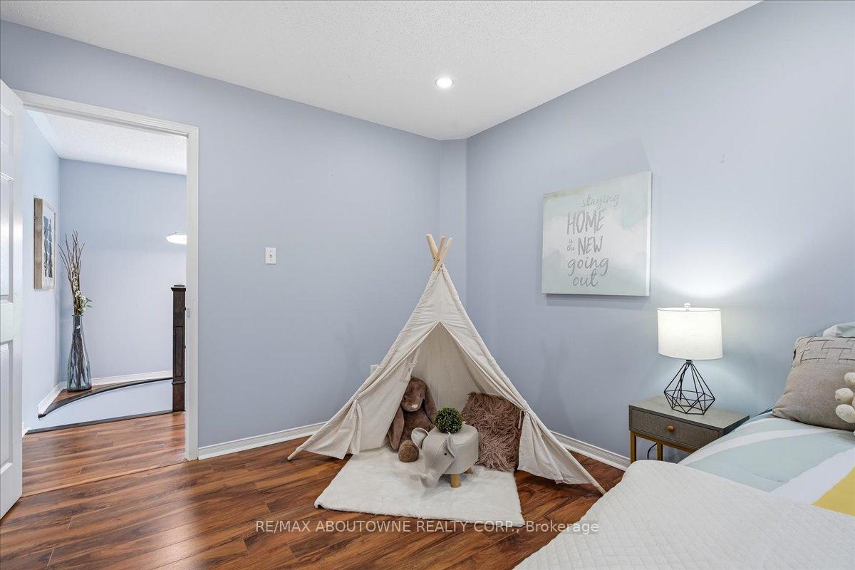 Photo 37 of 1282 Parkhurst Drive, Oakville, West Oak Trails — HOMEH