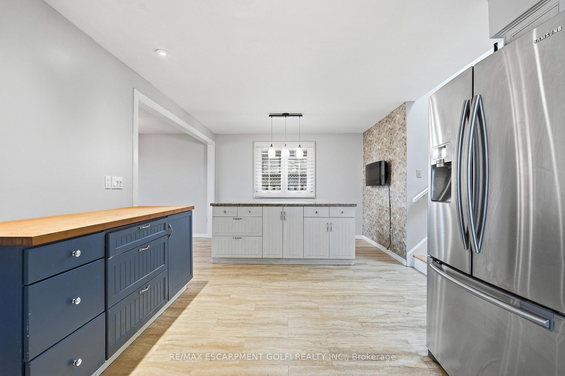 Photo 7 of 7814 Donlee Drive, Niagara Falls, Ascot — HOMEH
