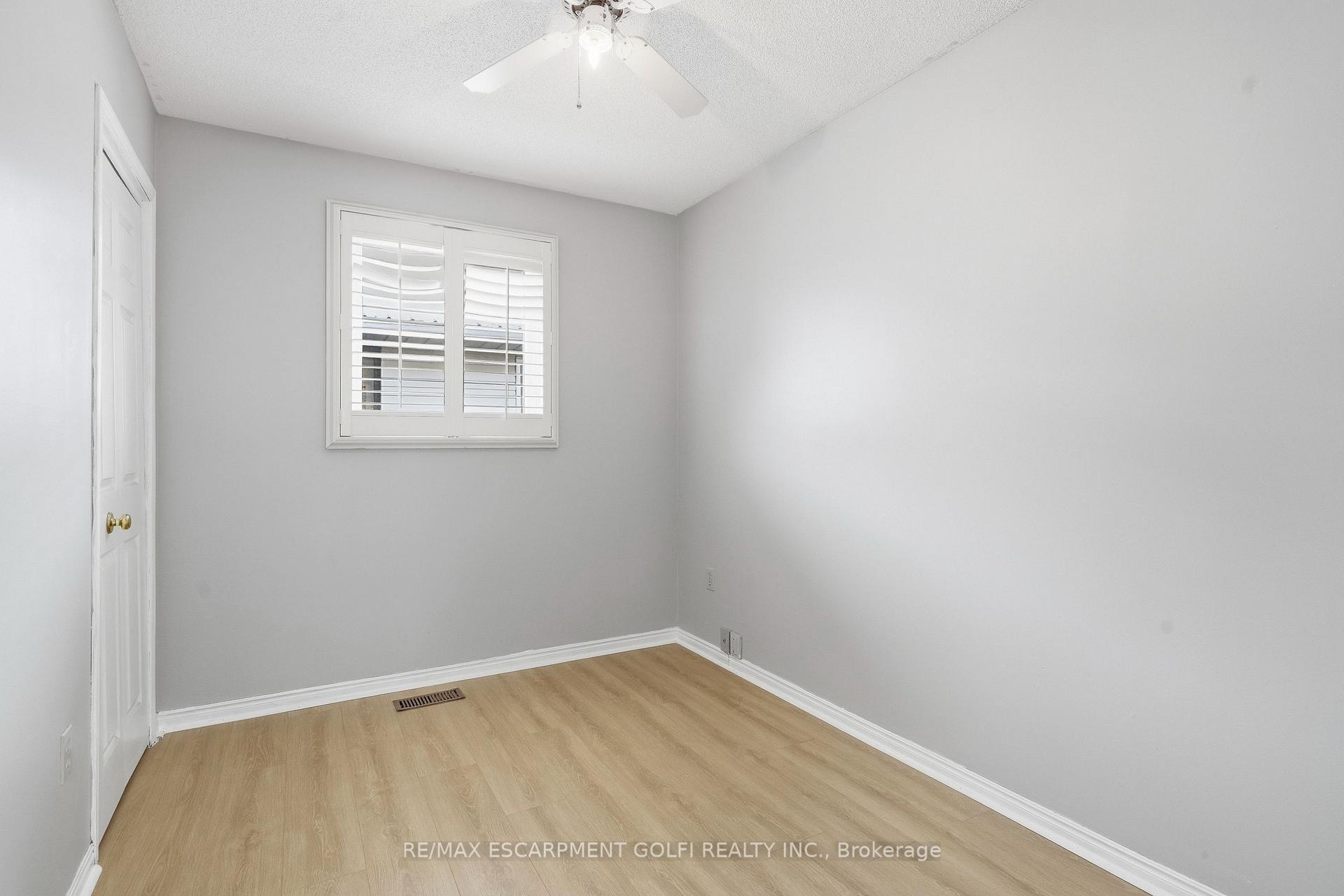 Photo 10 of 7814 Donlee Drive, Niagara Falls, Ascot — HOMEH