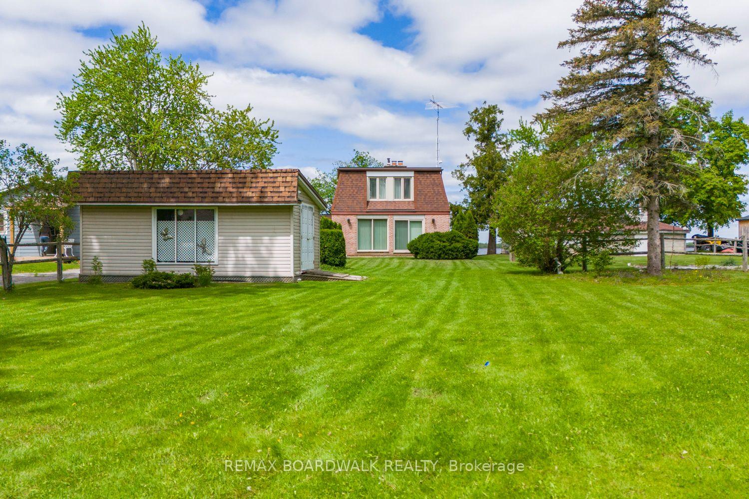 Photo 3 of 104 Avenue 4a, Beckwith, Beckwith Twp — HOMEH