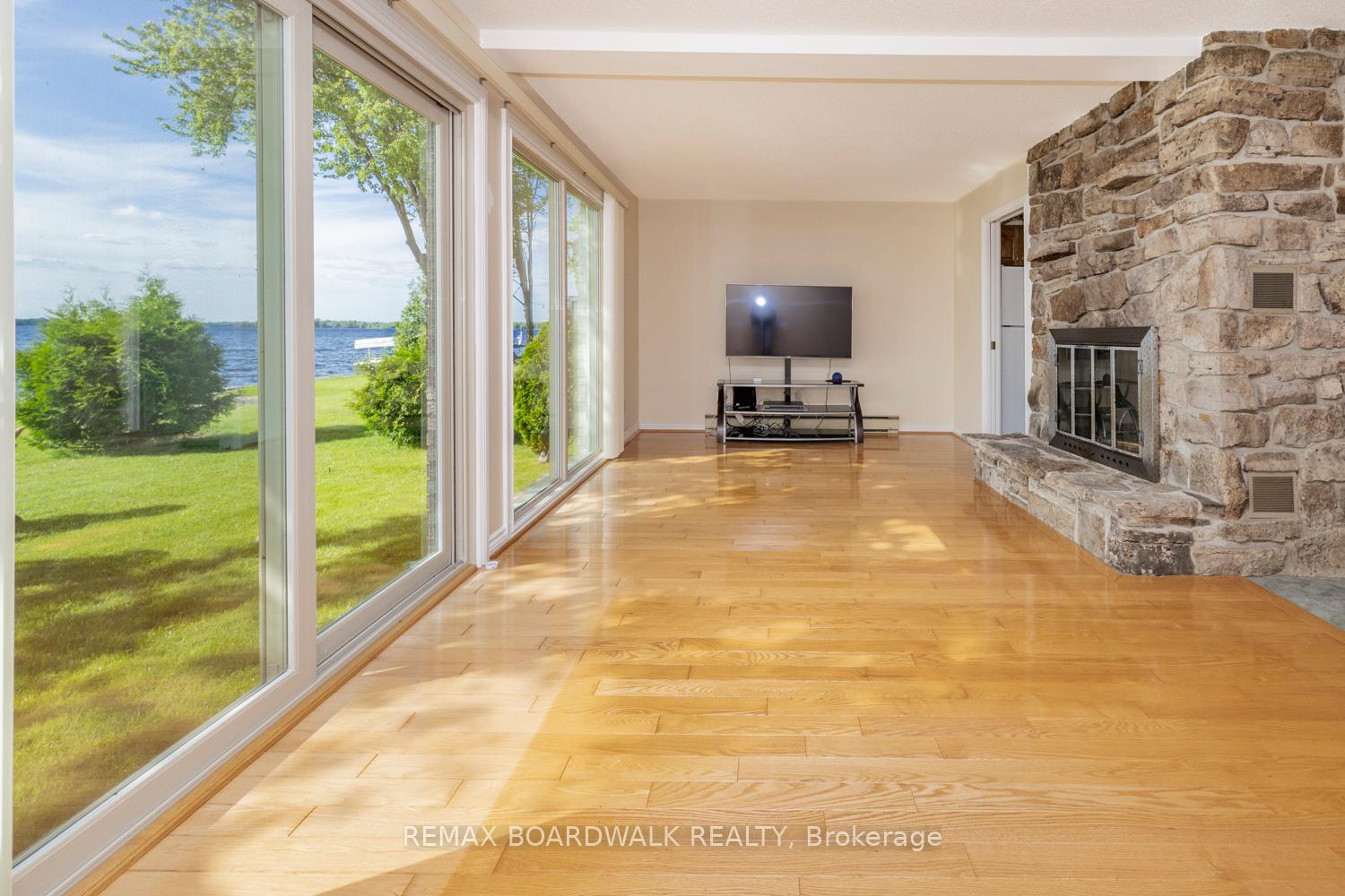 Photo 9 of 104 Avenue 4a, Beckwith, Beckwith Twp — HOMEH