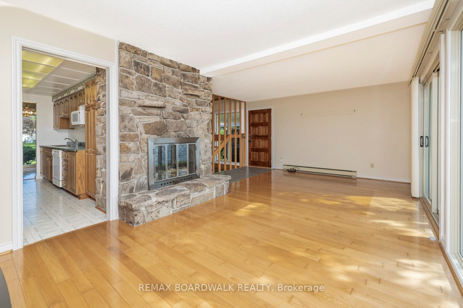 Photo 16 of 104 Avenue 4a, Beckwith, Beckwith Twp — HOMEH