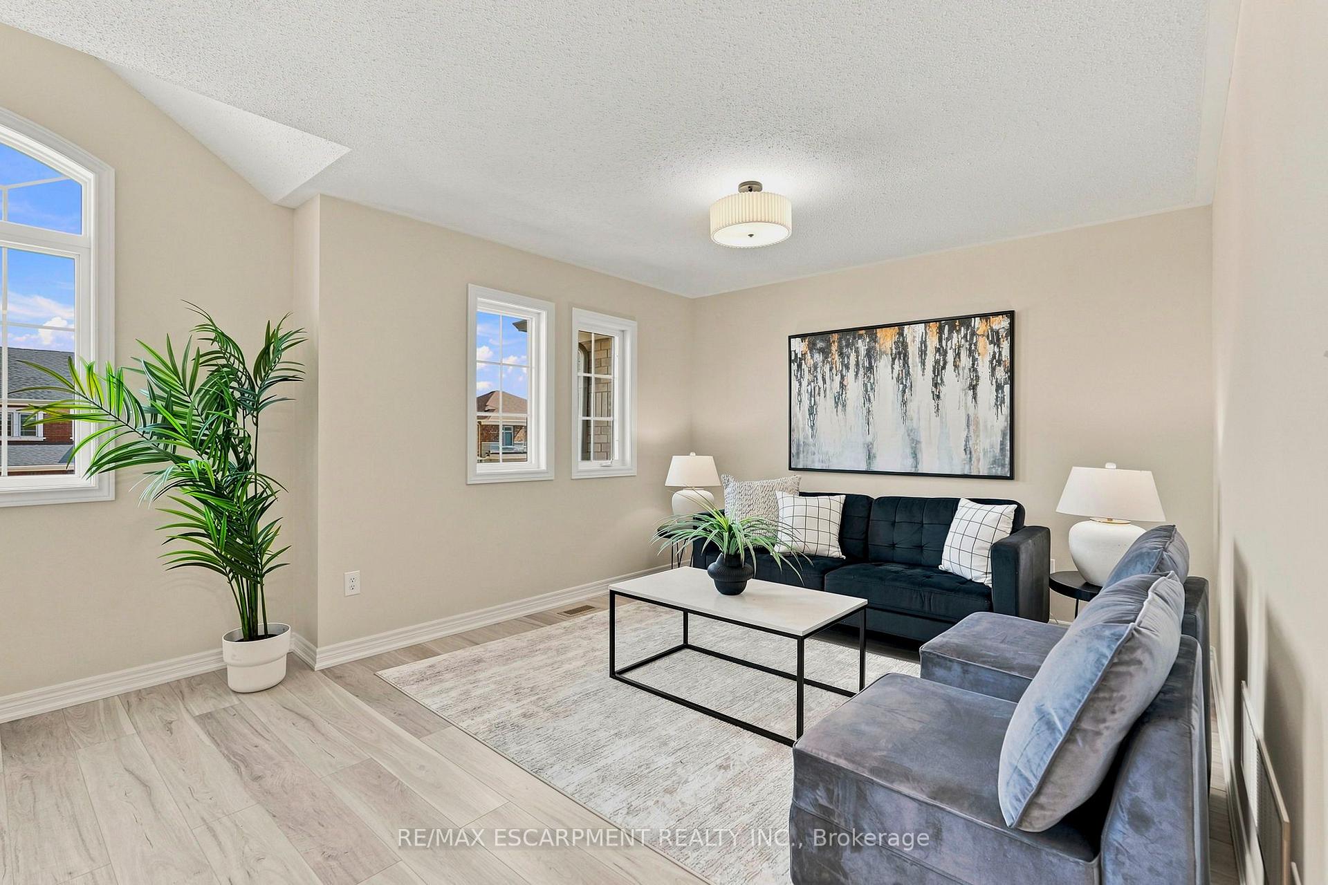 Photo 17 of 123 Skinner Road, Hamilton, Waterdown — HOMEH