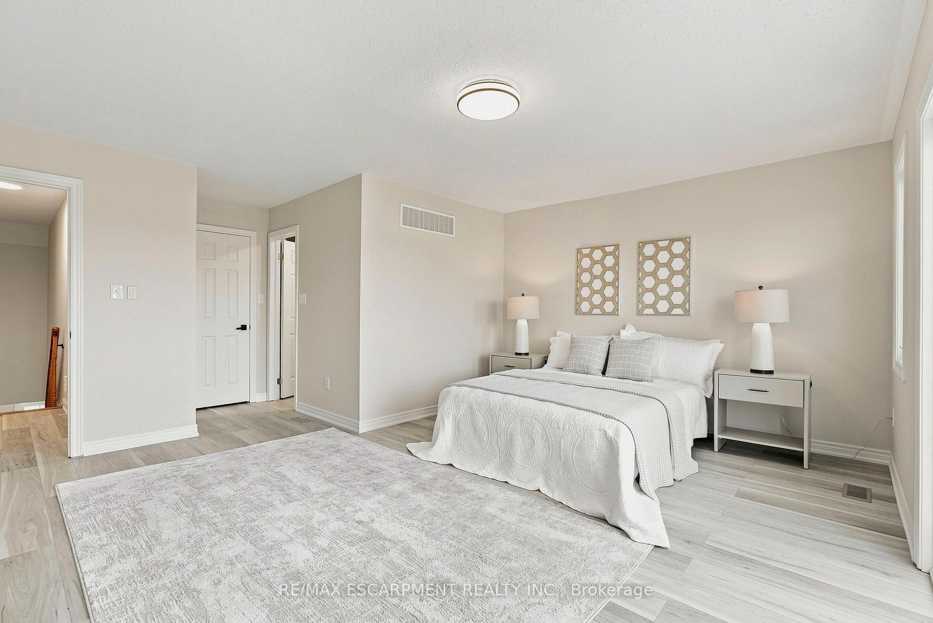 Photo 29 of 123 Skinner Road, Hamilton, Waterdown — HOMEH