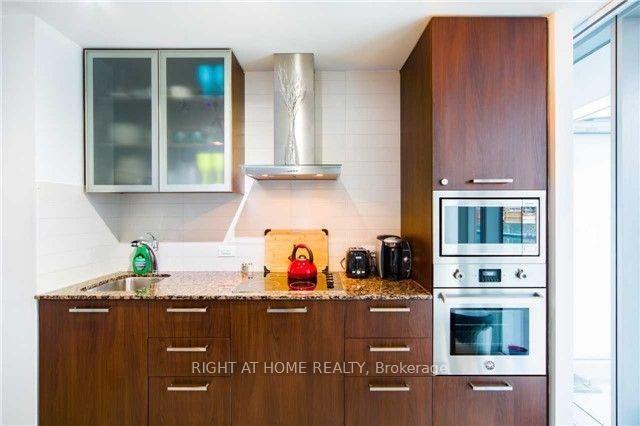 Photo 5 of Unit 708, 14 York Street, Toronto, Waterfront Communities — HOMEH