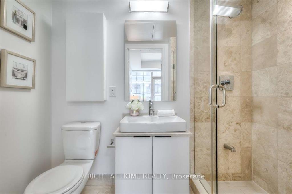 Photo 13 of Unit 708, 14 York Street, Toronto, Waterfront Communities — HOMEH
