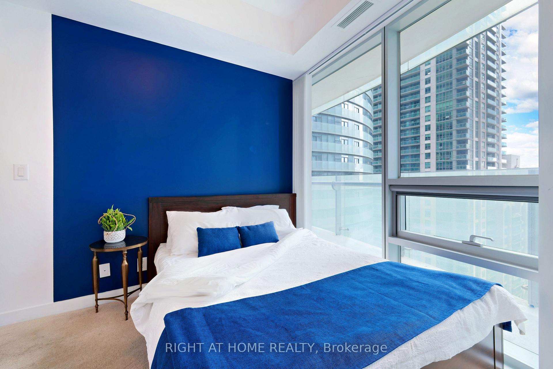 Photo 14 of Unit 708, 14 York Street, Toronto, Waterfront Communities — HOMEH