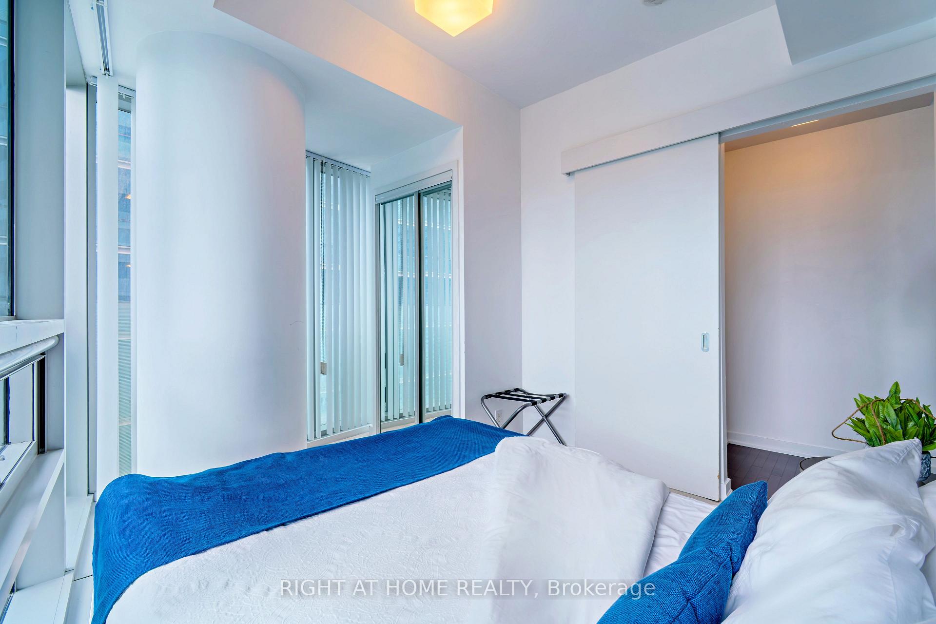 Photo 15 of Unit 708, 14 York Street, Toronto, Waterfront Communities — HOMEH