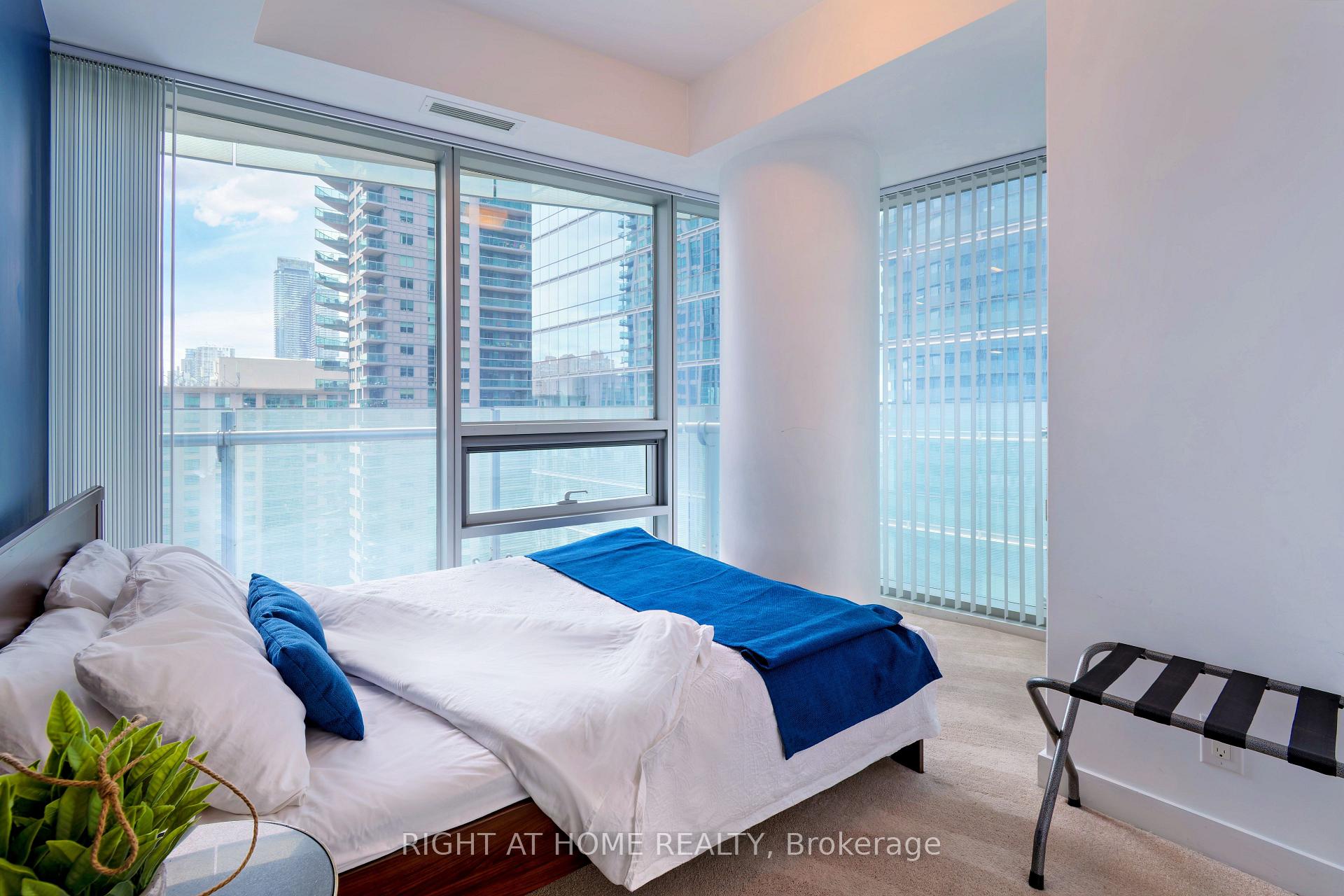 Photo 16 of Unit 708, 14 York Street, Toronto, Waterfront Communities — HOMEH