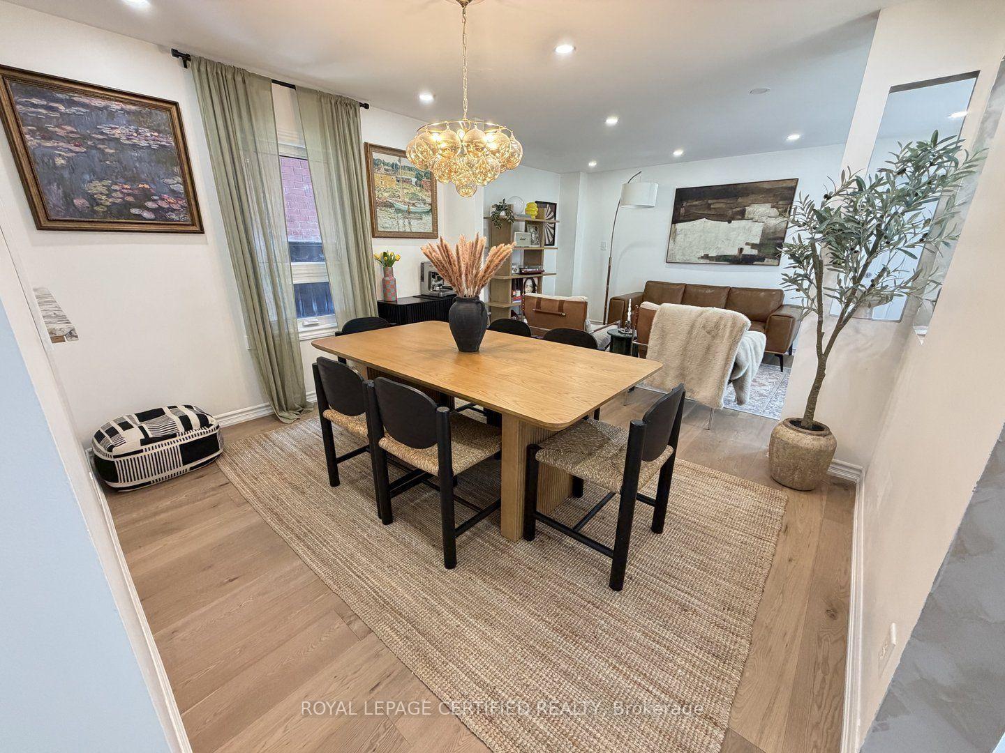 Photo 5 of 5967 Cherrywood Place, Mississauga, East Credit — HOMEH