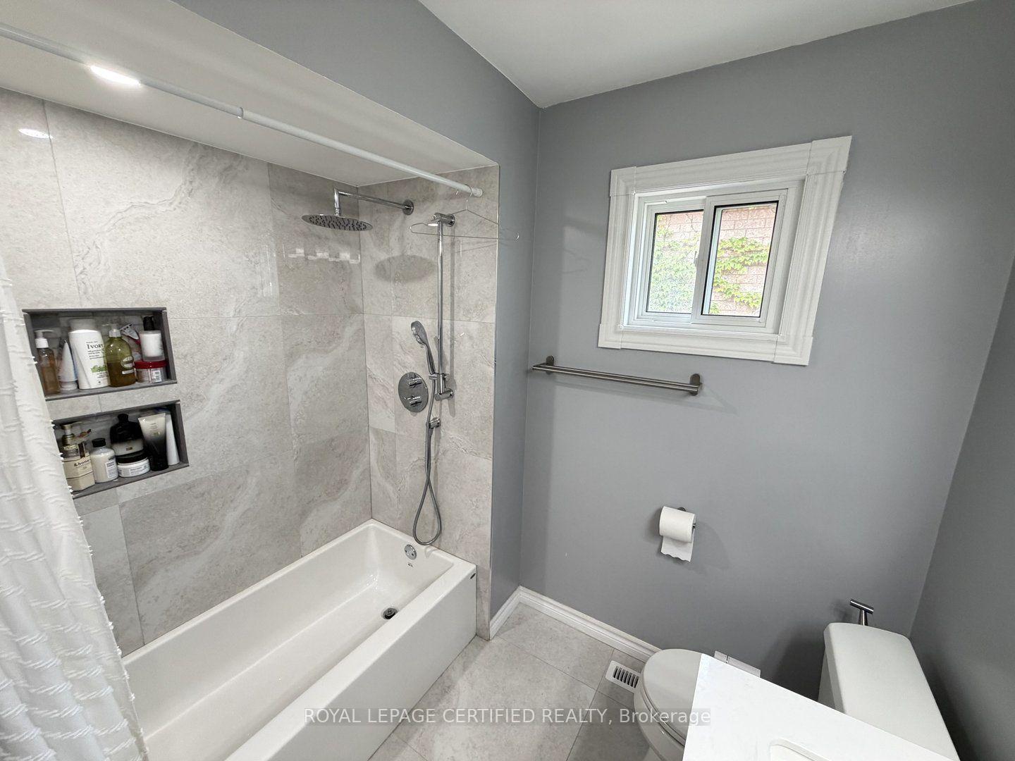 Photo 15 of 5967 Cherrywood Place, Mississauga, East Credit — HOMEH