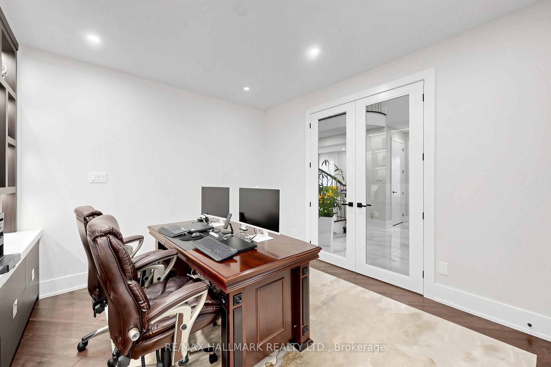 Photo 18 of 63 Willett Crescent, Richmond Hill, Mill Pond — HOMEH