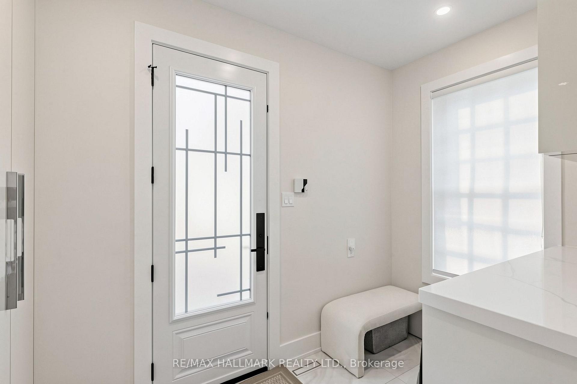 Photo 19 of 63 Willett Crescent, Richmond Hill, Mill Pond — HOMEH