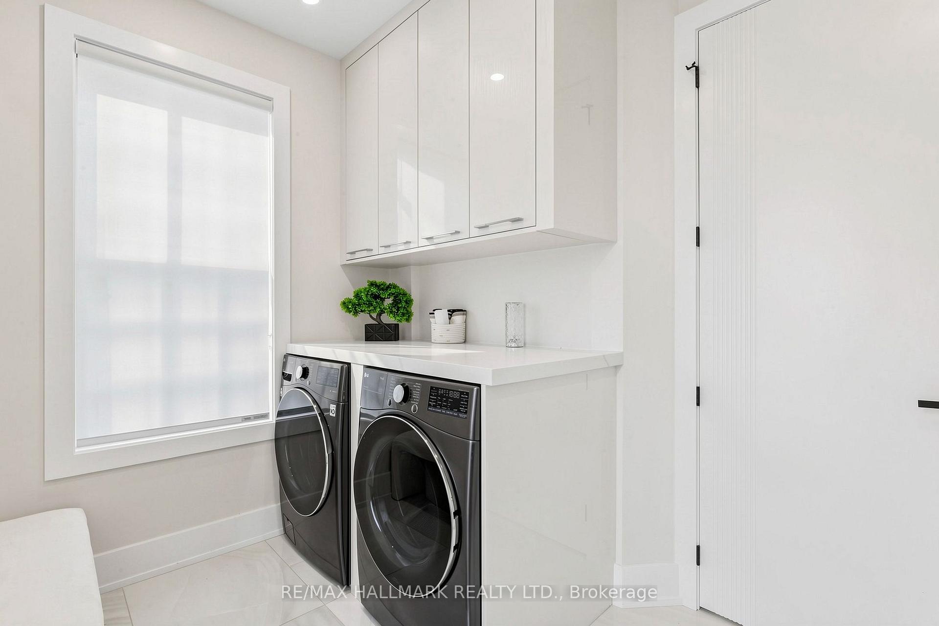 Photo 20 of 63 Willett Crescent, Richmond Hill, Mill Pond — HOMEH