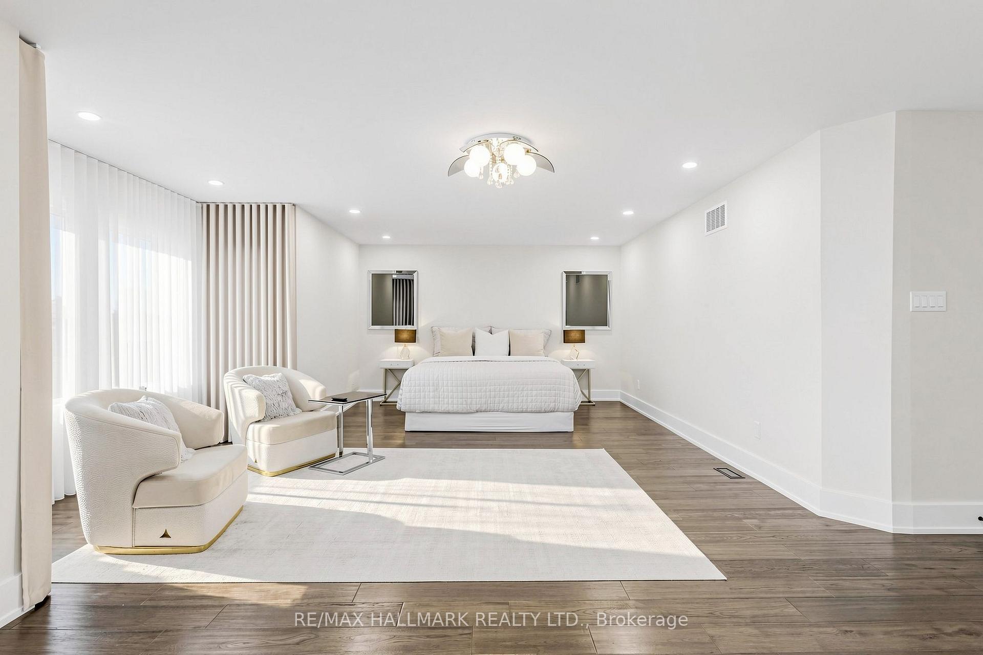 Photo 23 of 63 Willett Crescent, Richmond Hill, Mill Pond — HOMEH