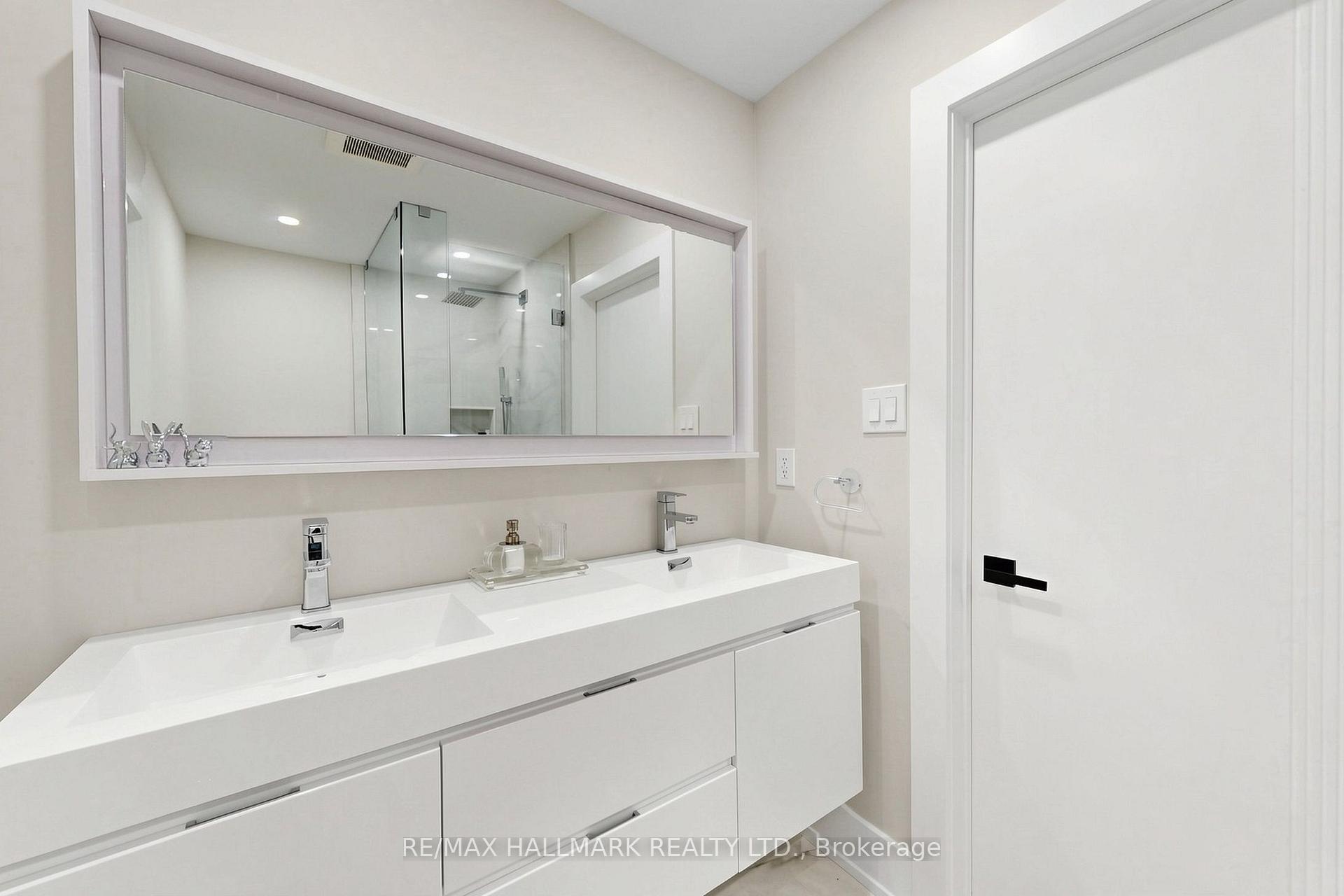 Photo 28 of 63 Willett Crescent, Richmond Hill, Mill Pond — HOMEH