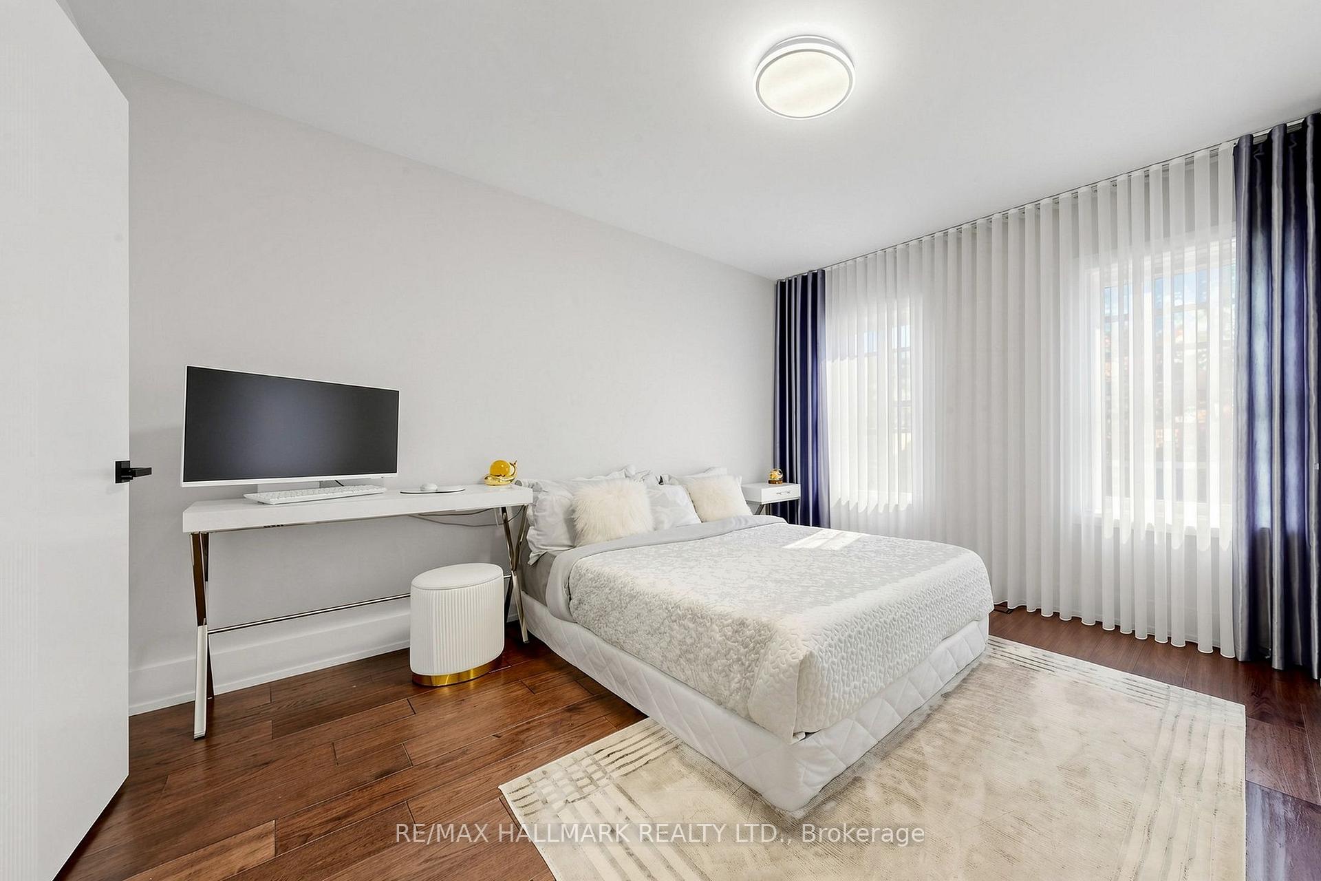 Photo 30 of 63 Willett Crescent, Richmond Hill, Mill Pond — HOMEH