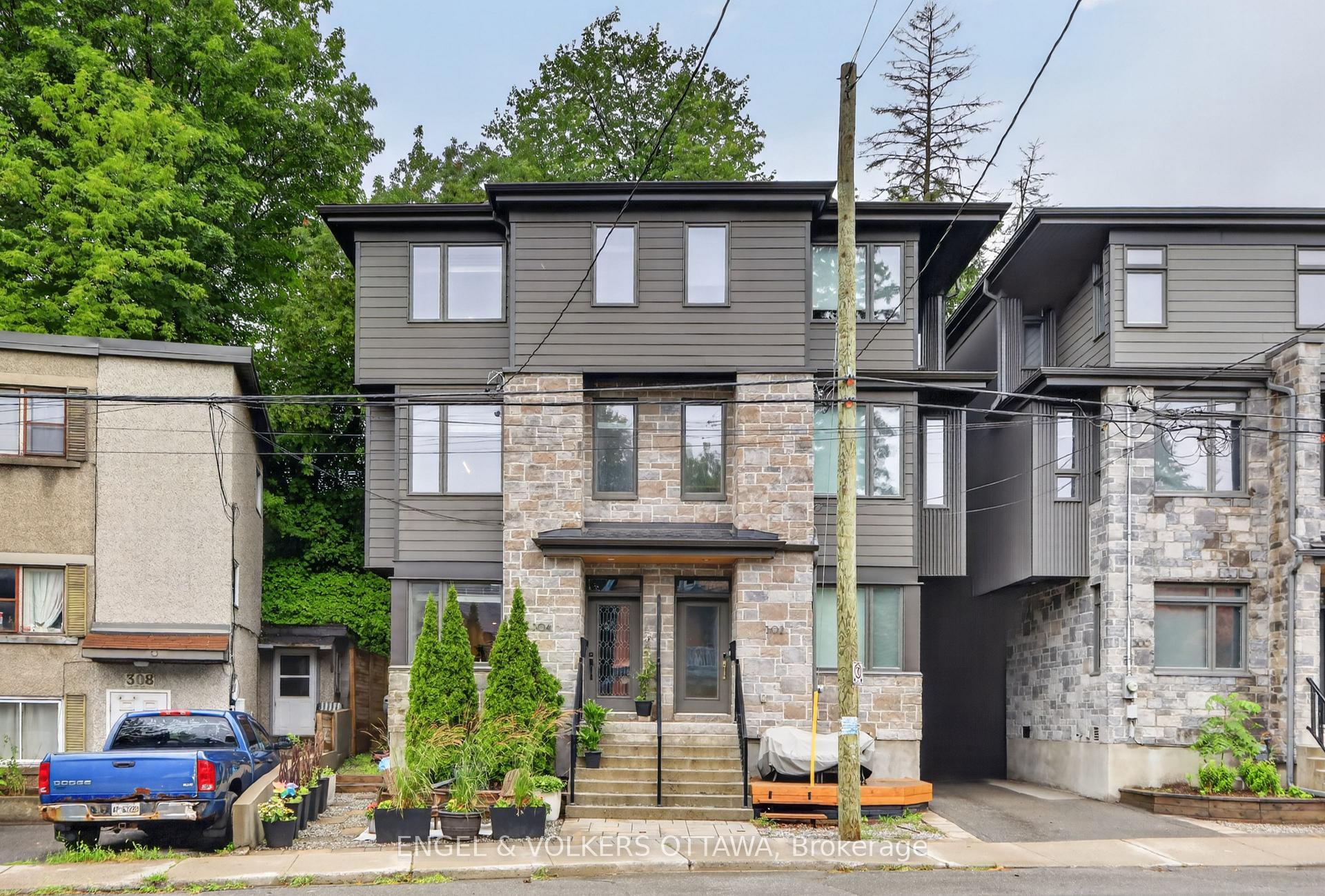 Photo of 304 Riverdale Avenue