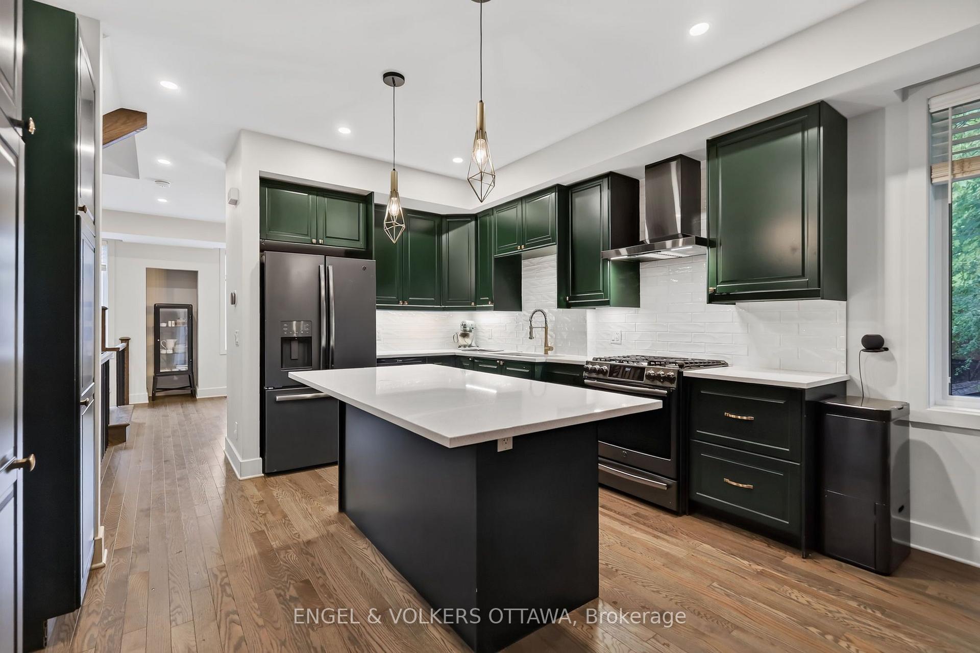 Photo 5 of 304 Riverdale Avenue, Ottawa, Old Ottawa South — HOMEH