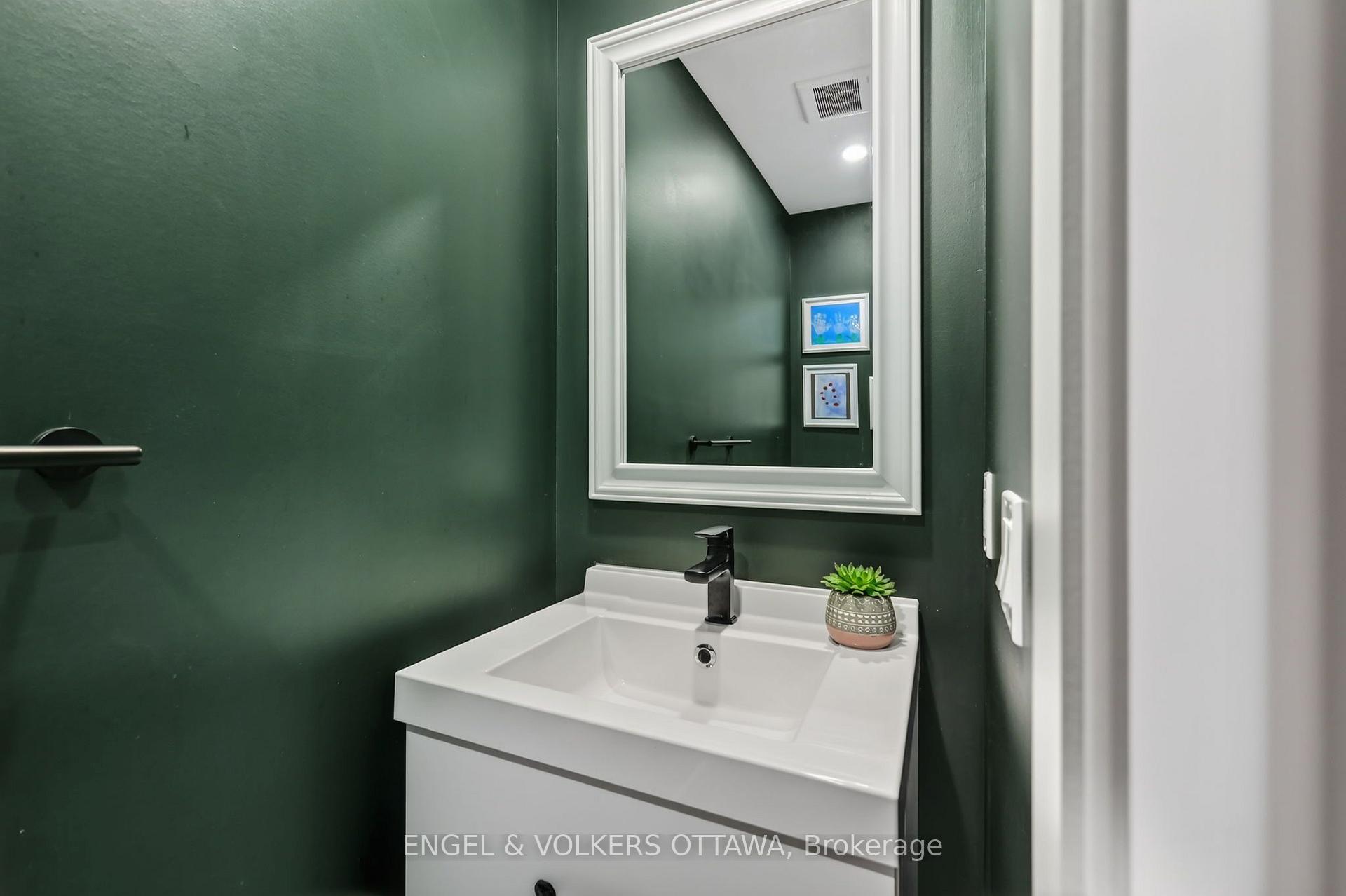 Photo 10 of 304 Riverdale Avenue, Ottawa, Old Ottawa South — HOMEH