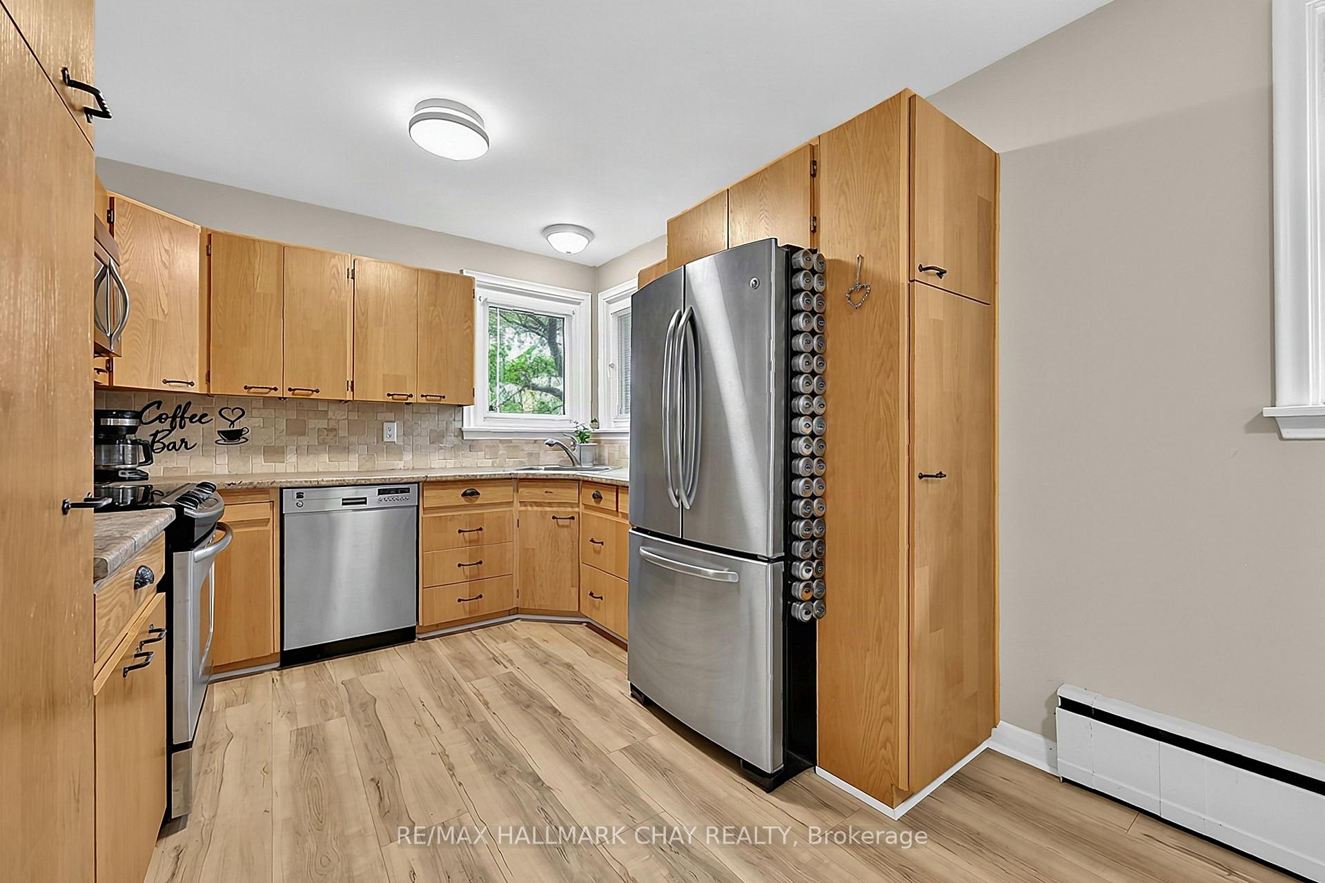 Photo 4 of 116 Shirley Avenue, Barrie, Sunnidale — HOMEH