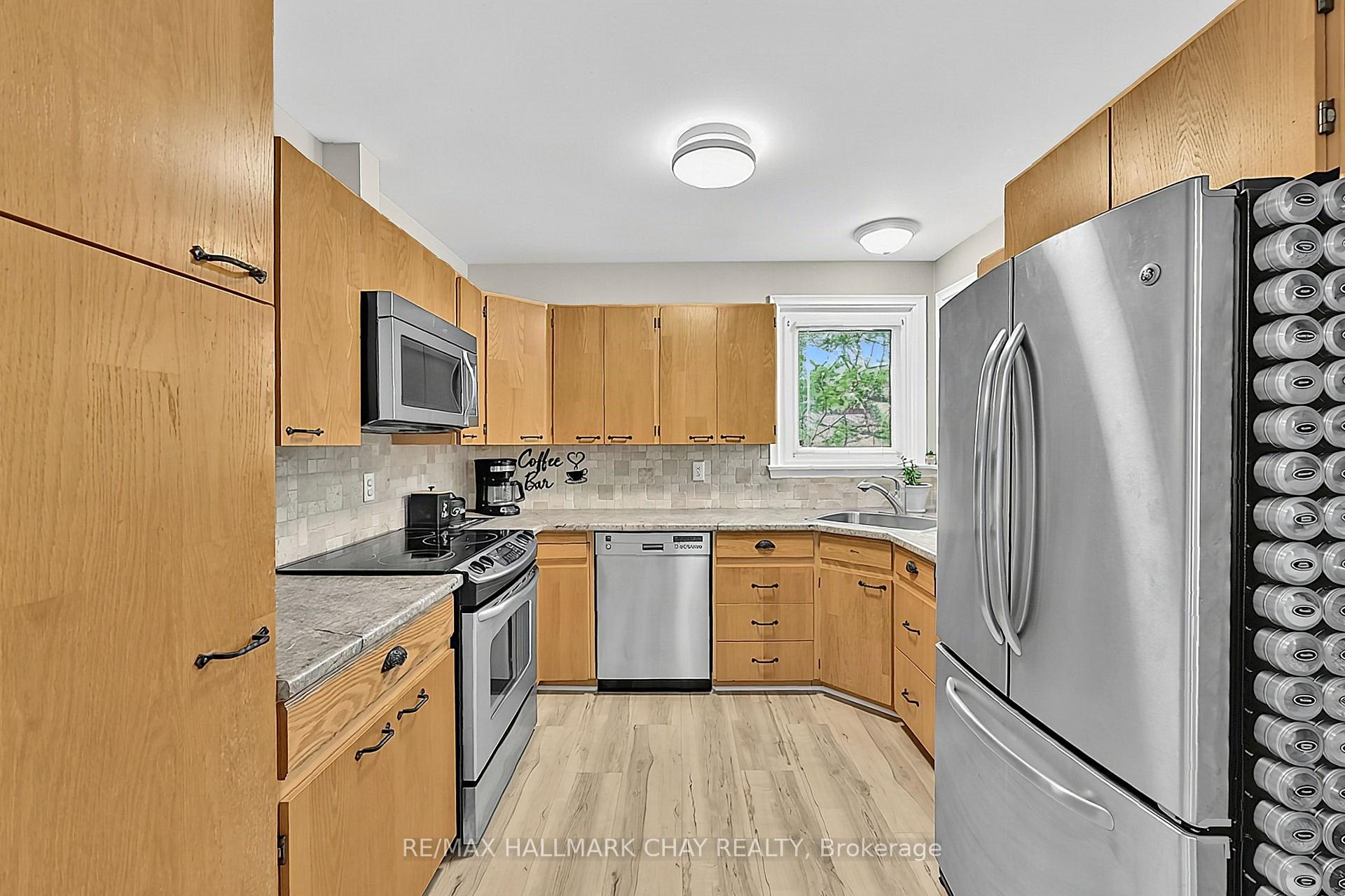 Photo 5 of 116 Shirley Avenue, Barrie, Sunnidale — HOMEH
