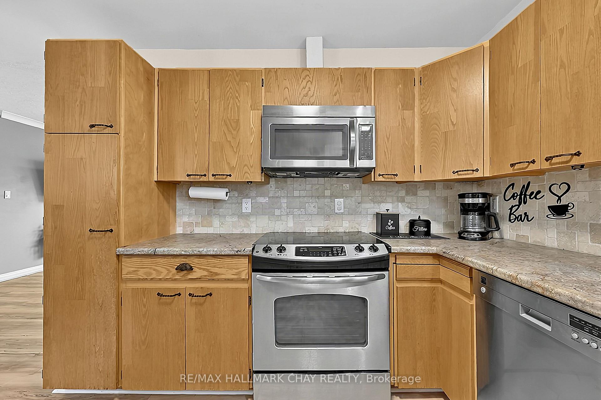 Photo 7 of 116 Shirley Avenue, Barrie, Sunnidale — HOMEH