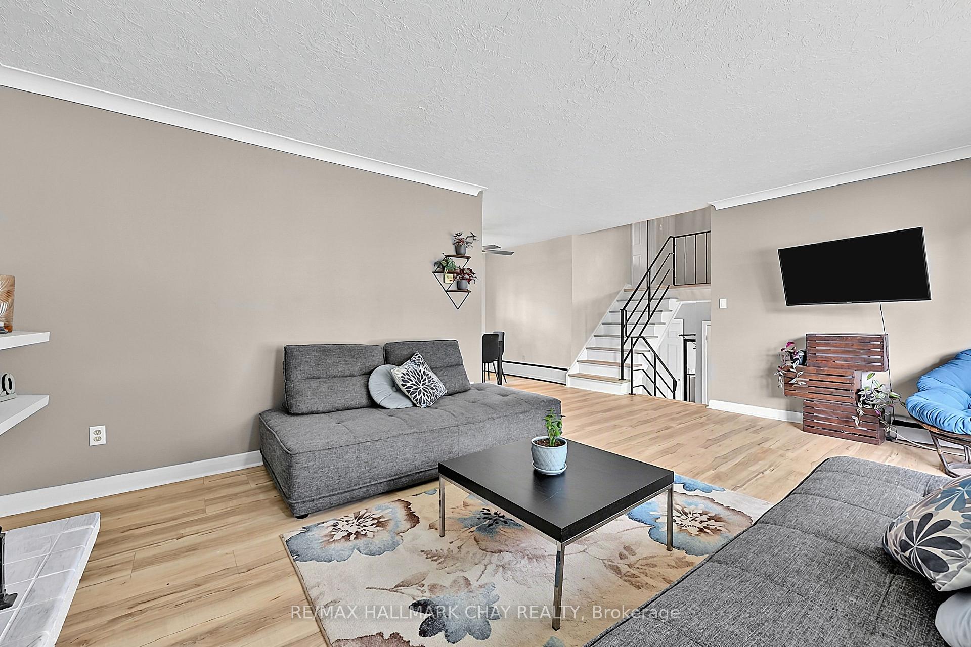 Photo 12 of 116 Shirley Avenue, Barrie, Sunnidale — HOMEH