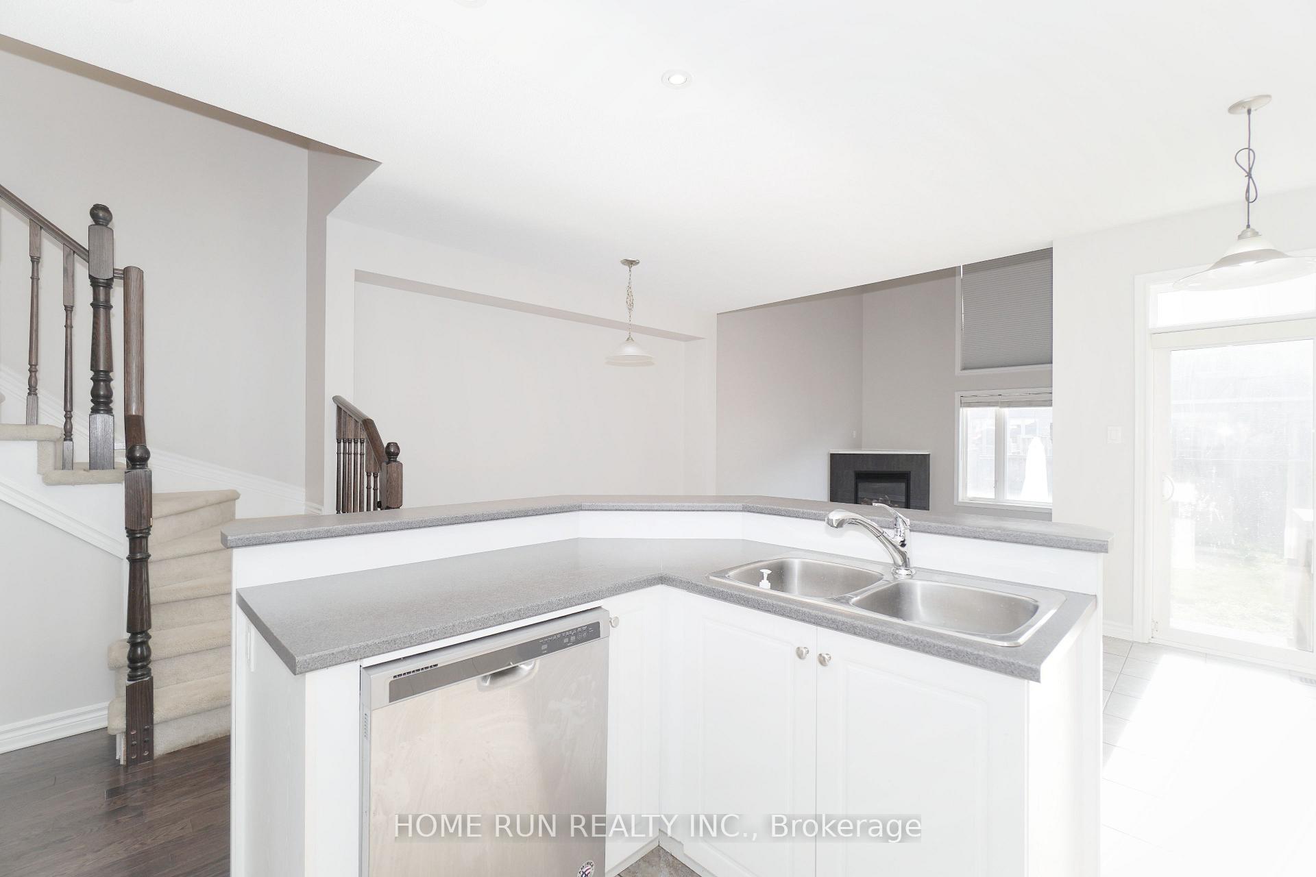 Photo 15 of 115 Watchhorn Grove, Ottawa, Riverside South — HOMEH
