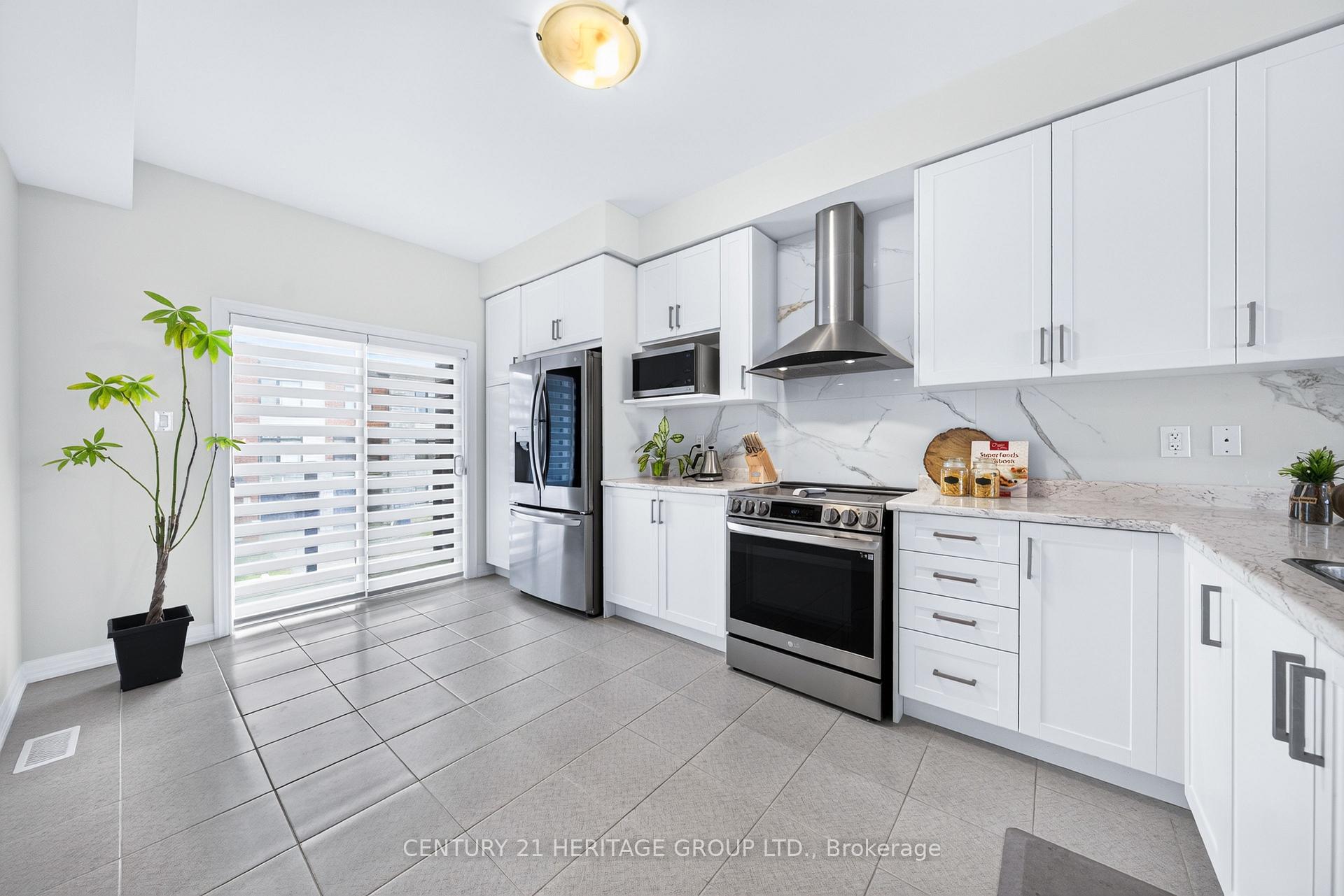 Photo 15 of 55 Delano Way, Newmarket, Woodland Hill — HOMEH