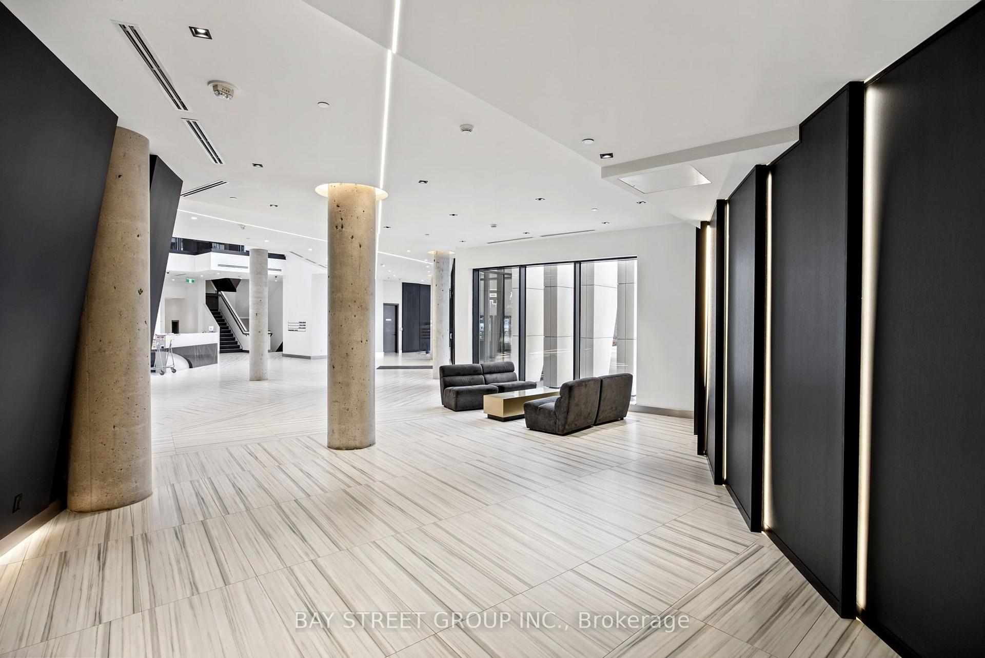 Photo 5 of Unit 706, 18 Water Walk Drive, Markham, Unionville — HOMEH