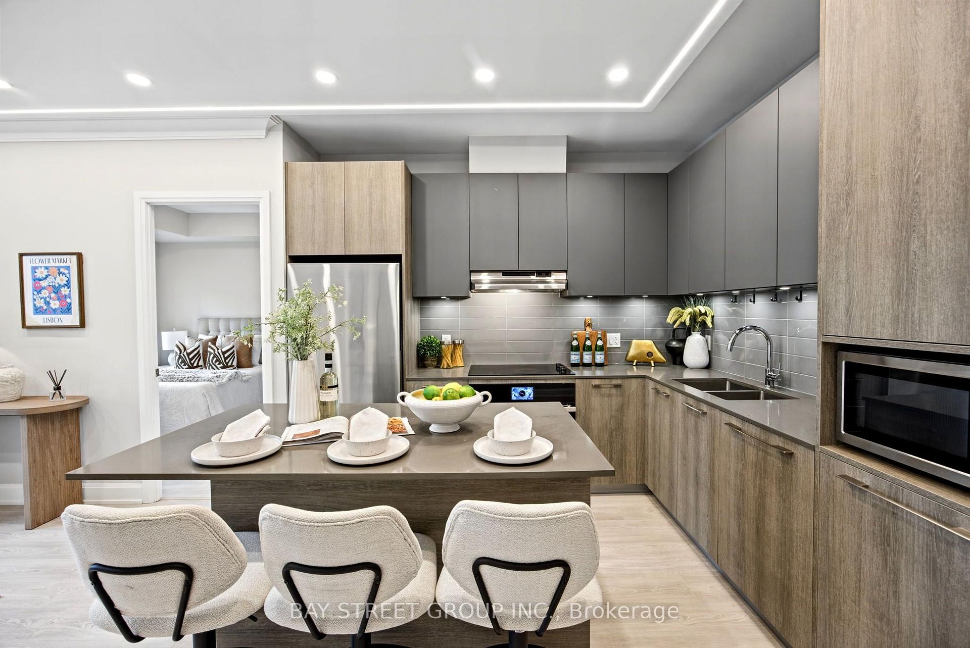 Photo 21 of Unit 706, 18 Water Walk Drive, Markham, Unionville — HOMEH