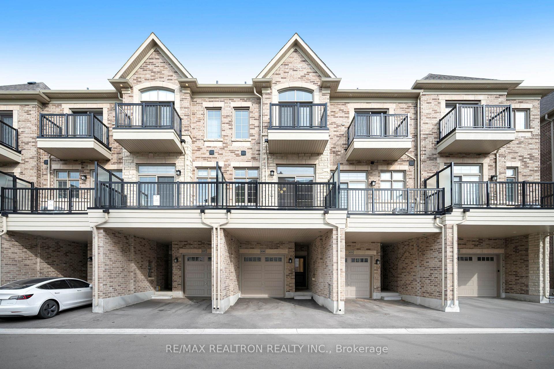 Photo 48 of 4249 Major Mackenzie Drive E, Markham, Angus Glen — HOMEH