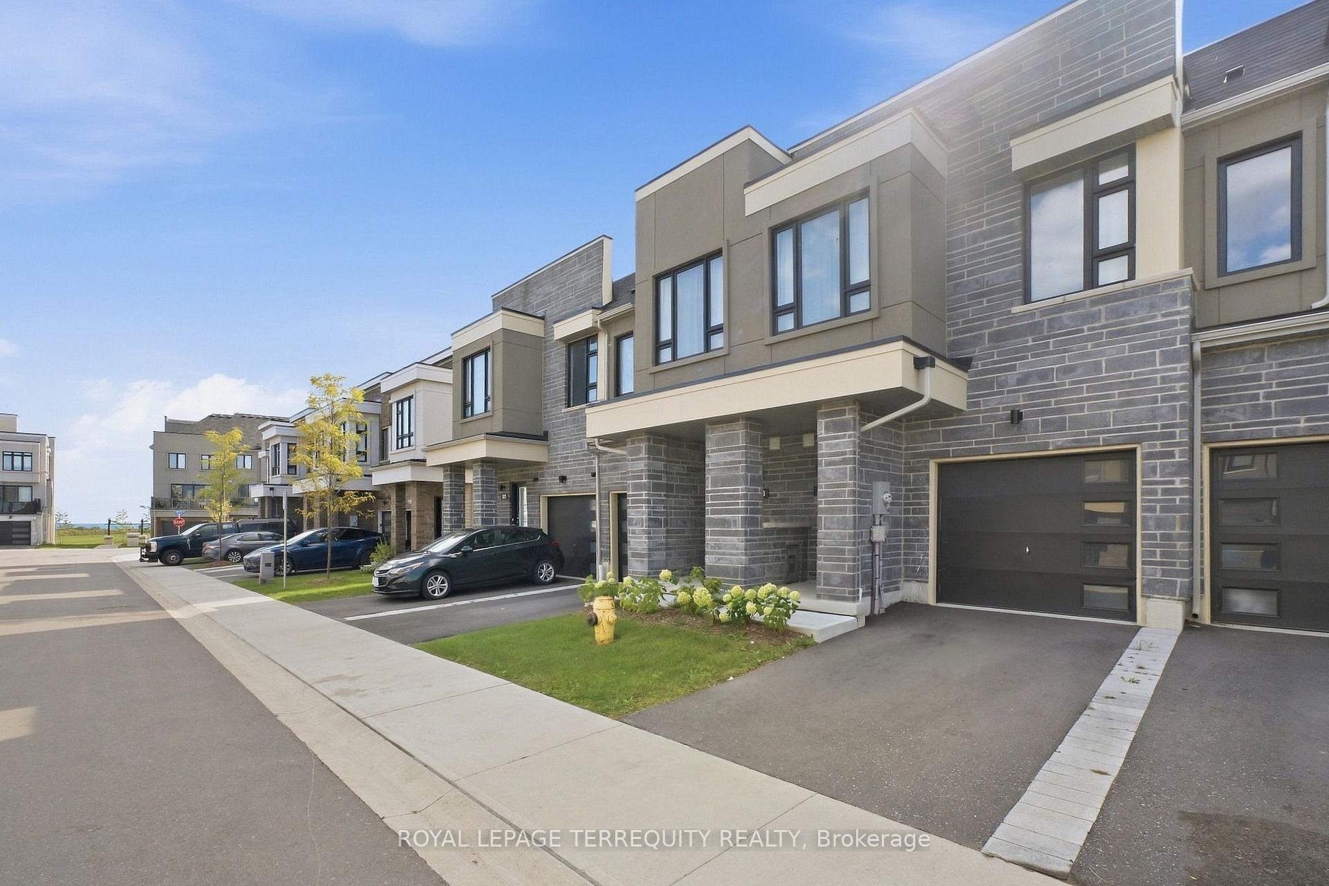 Photo 4 of 129 Sailors Landing, Clarington, Bowmanville — HOMEH