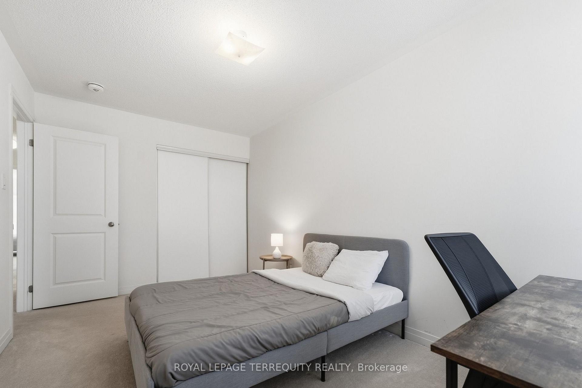 Photo 21 of 129 Sailors Landing, Clarington, Bowmanville — HOMEH