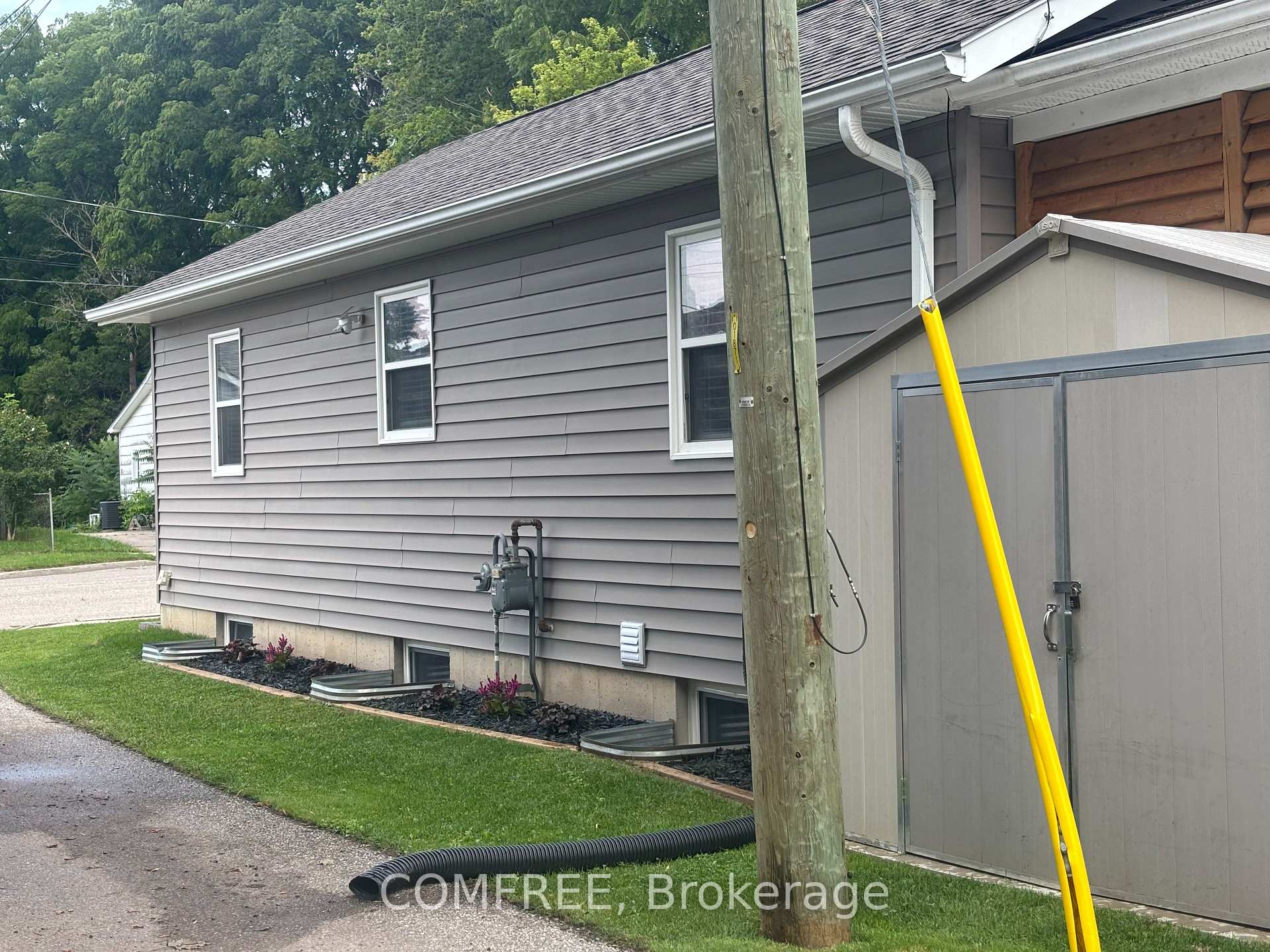 Photo 2 of 287 Brock Street, Brantford, East Ward — HOMEH