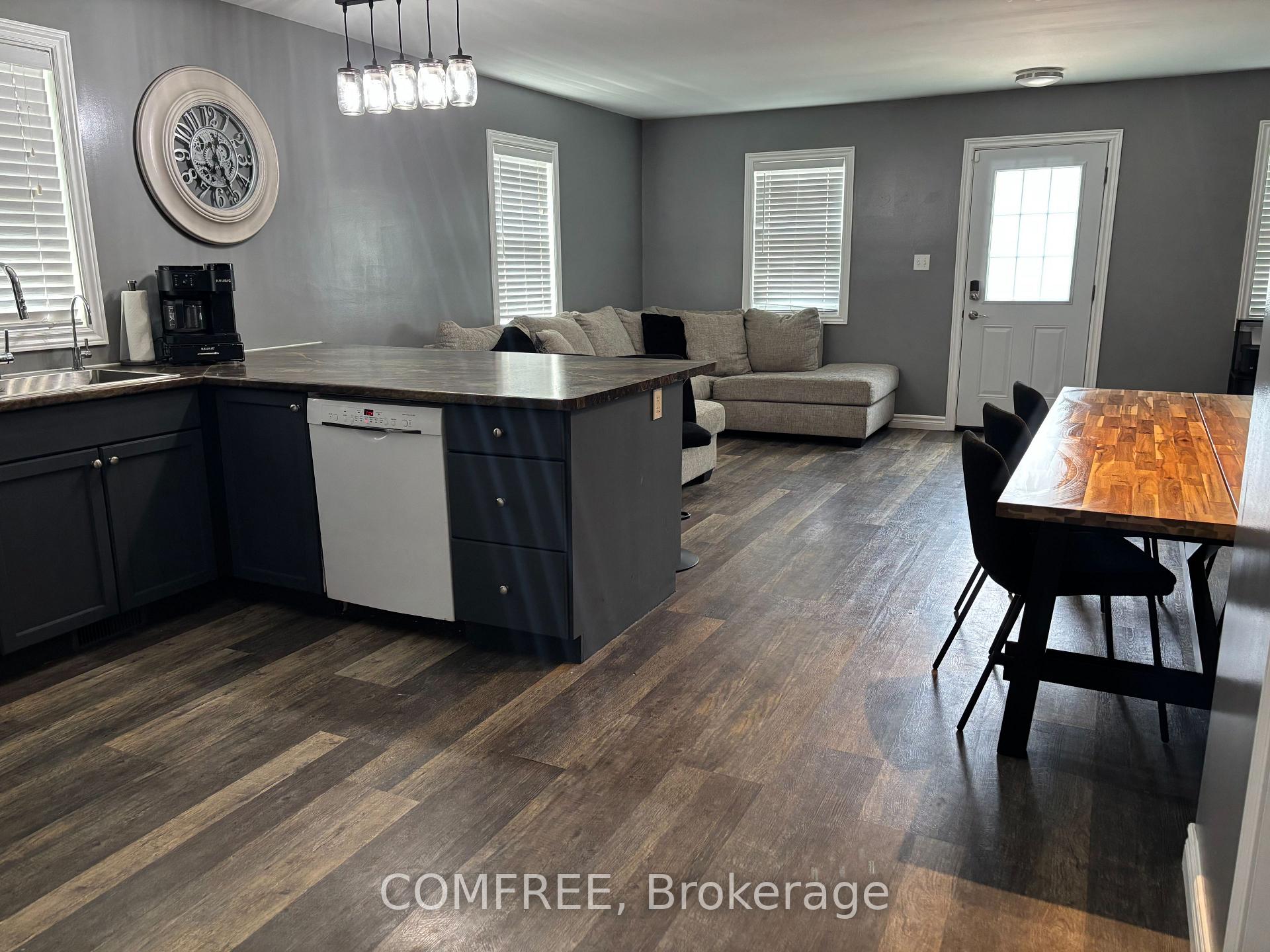 Photo 11 of 287 Brock Street, Brantford, East Ward — HOMEH